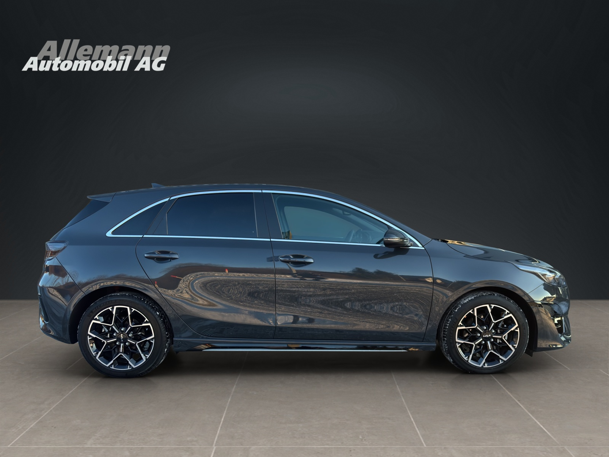 listing desktop thumbnail image 5