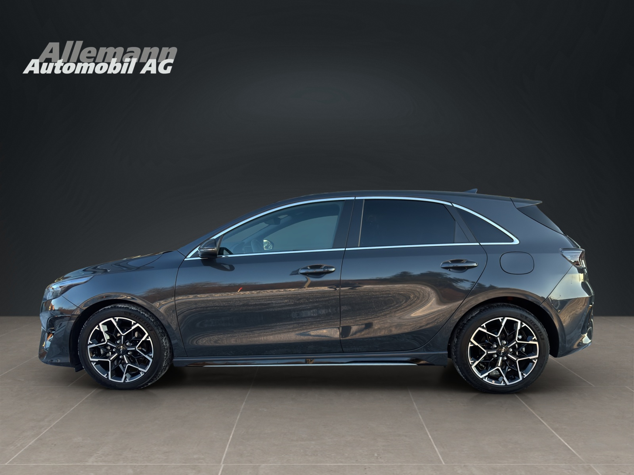 listing desktop thumbnail image 1