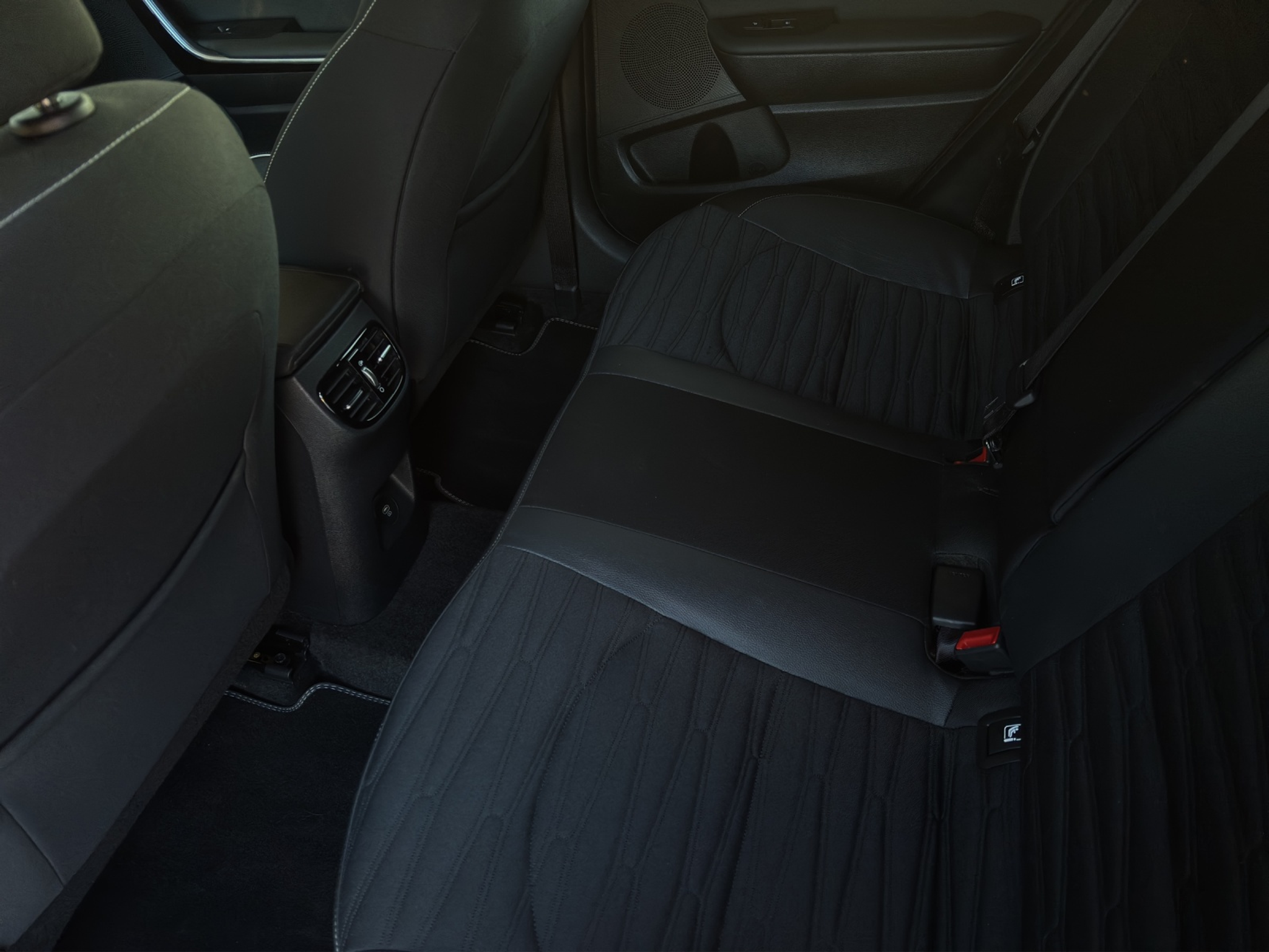 listing desktop thumbnail image 7