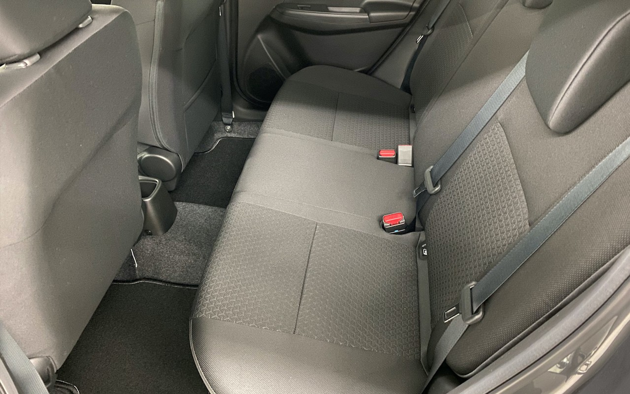 listing desktop thumbnail image 25