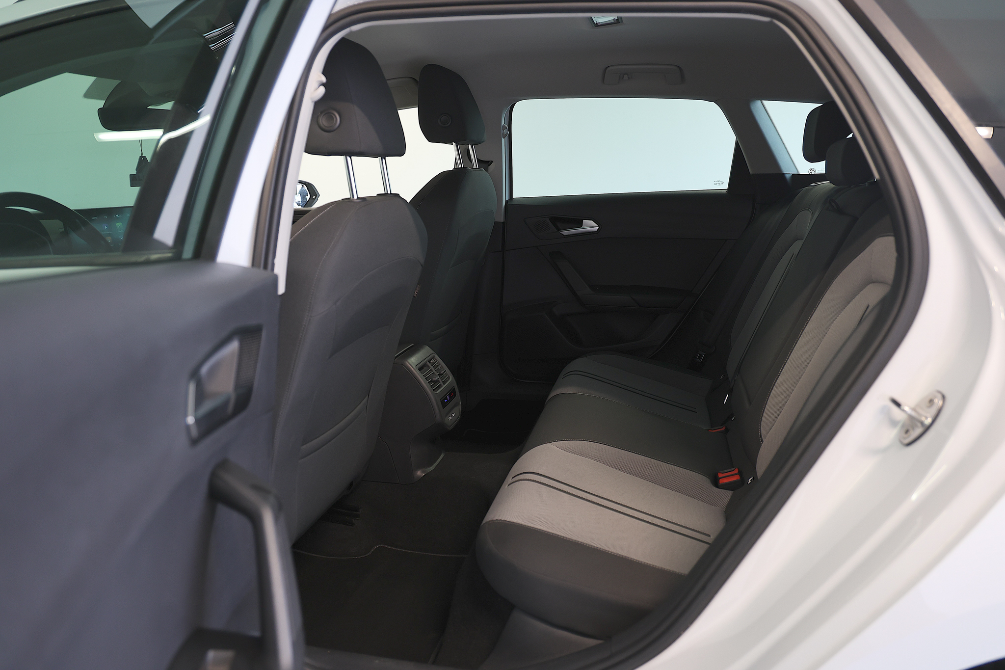 listing desktop thumbnail image 14