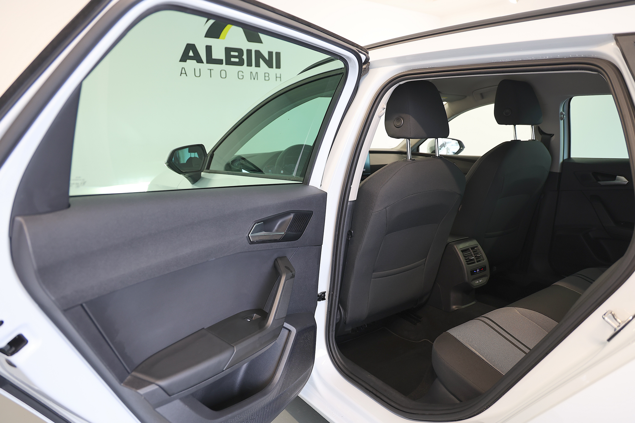 listing desktop thumbnail image 13