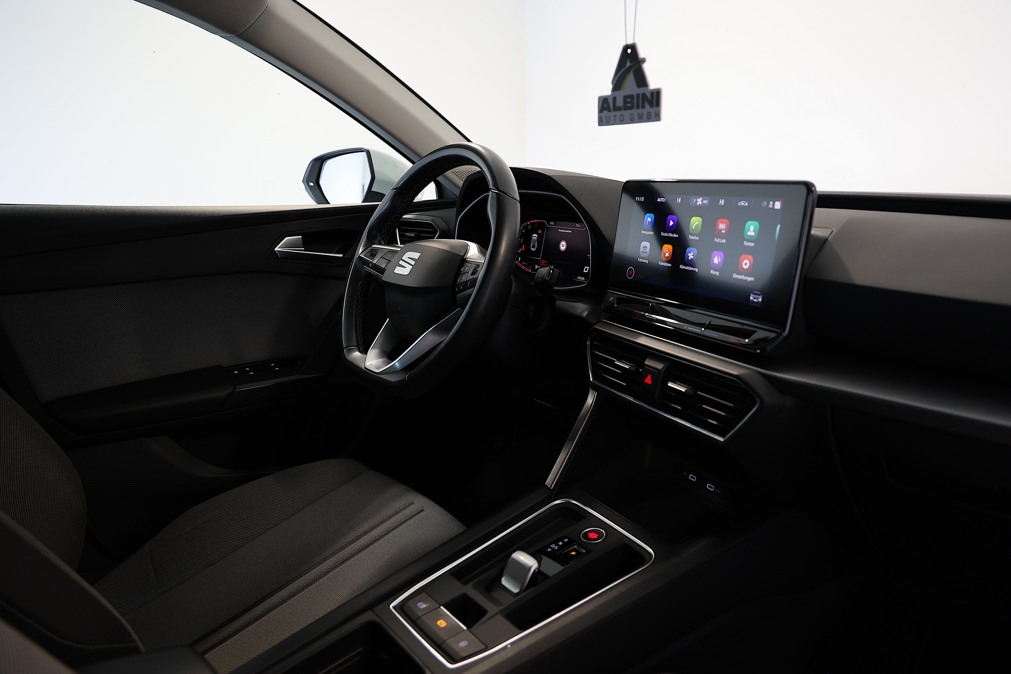 listing desktop thumbnail image 12