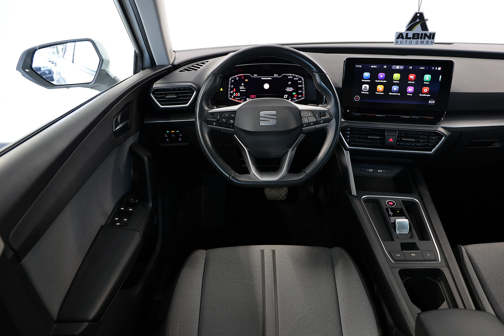 listing desktop thumbnail image 8