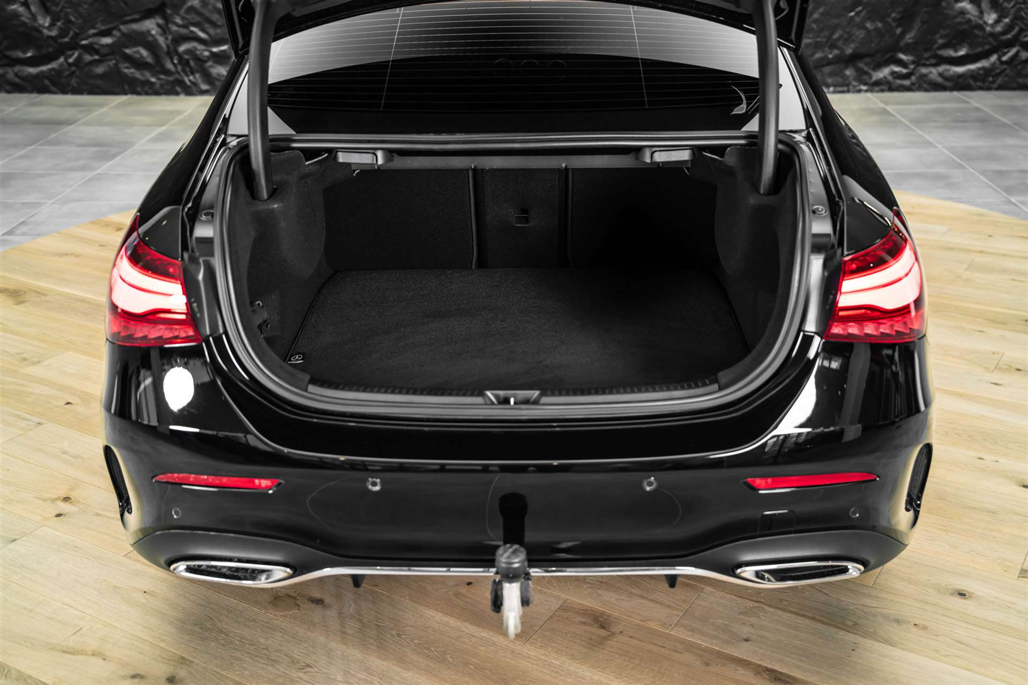 listing desktop thumbnail image 44