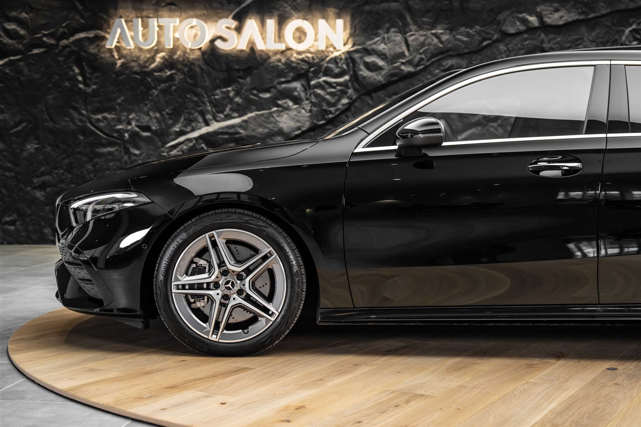 listing desktop thumbnail image 17