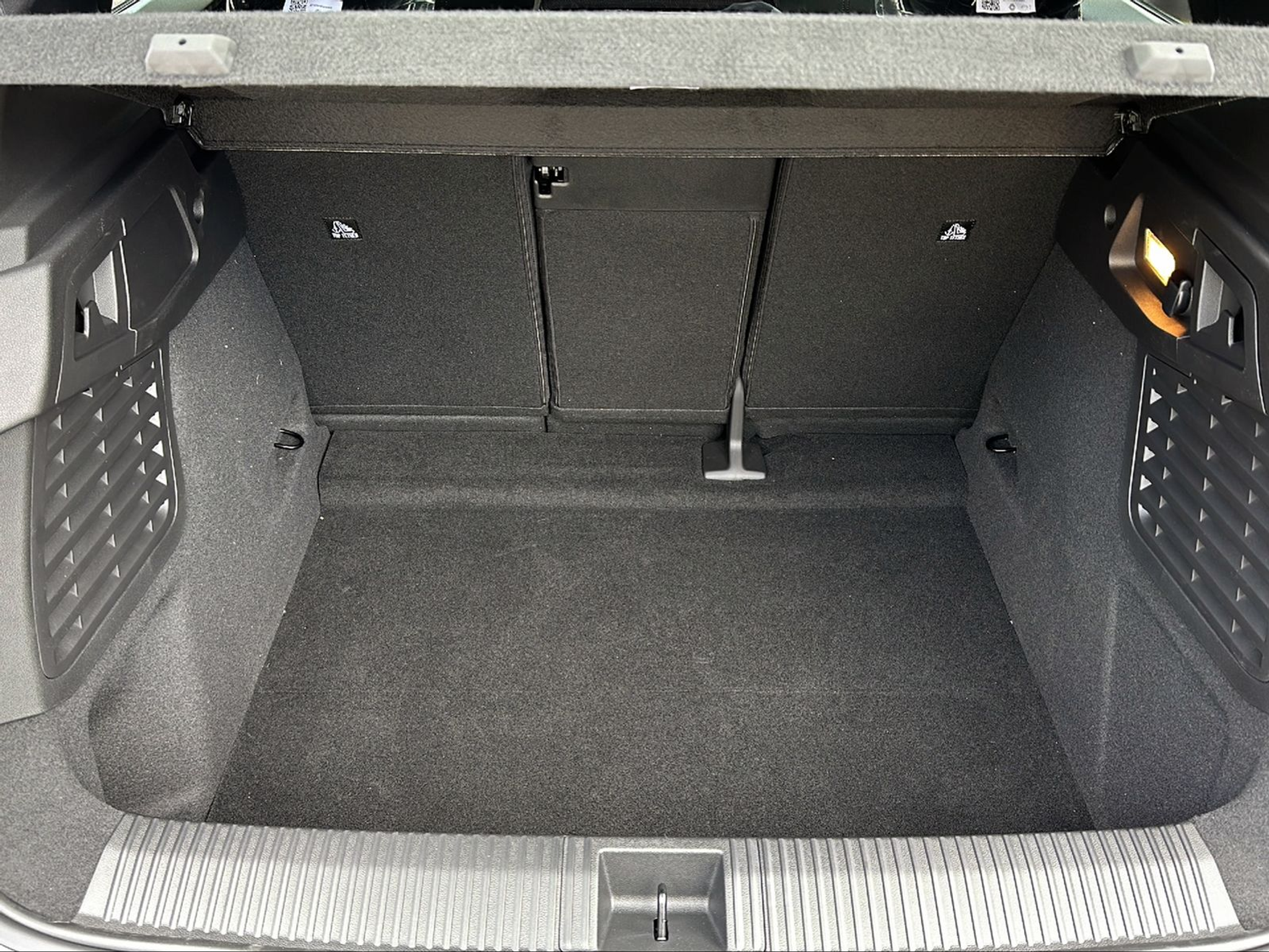 listing desktop thumbnail image 12