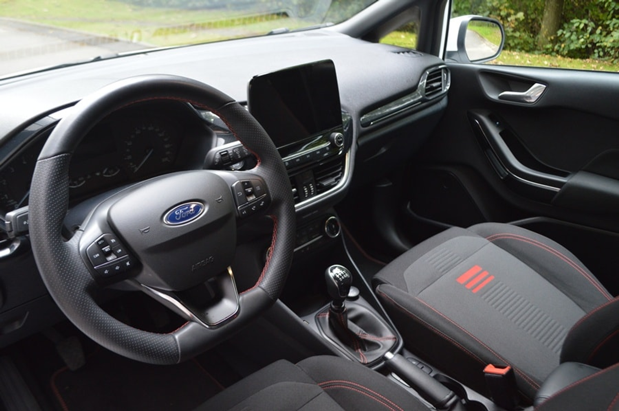 listing desktop thumbnail image 6