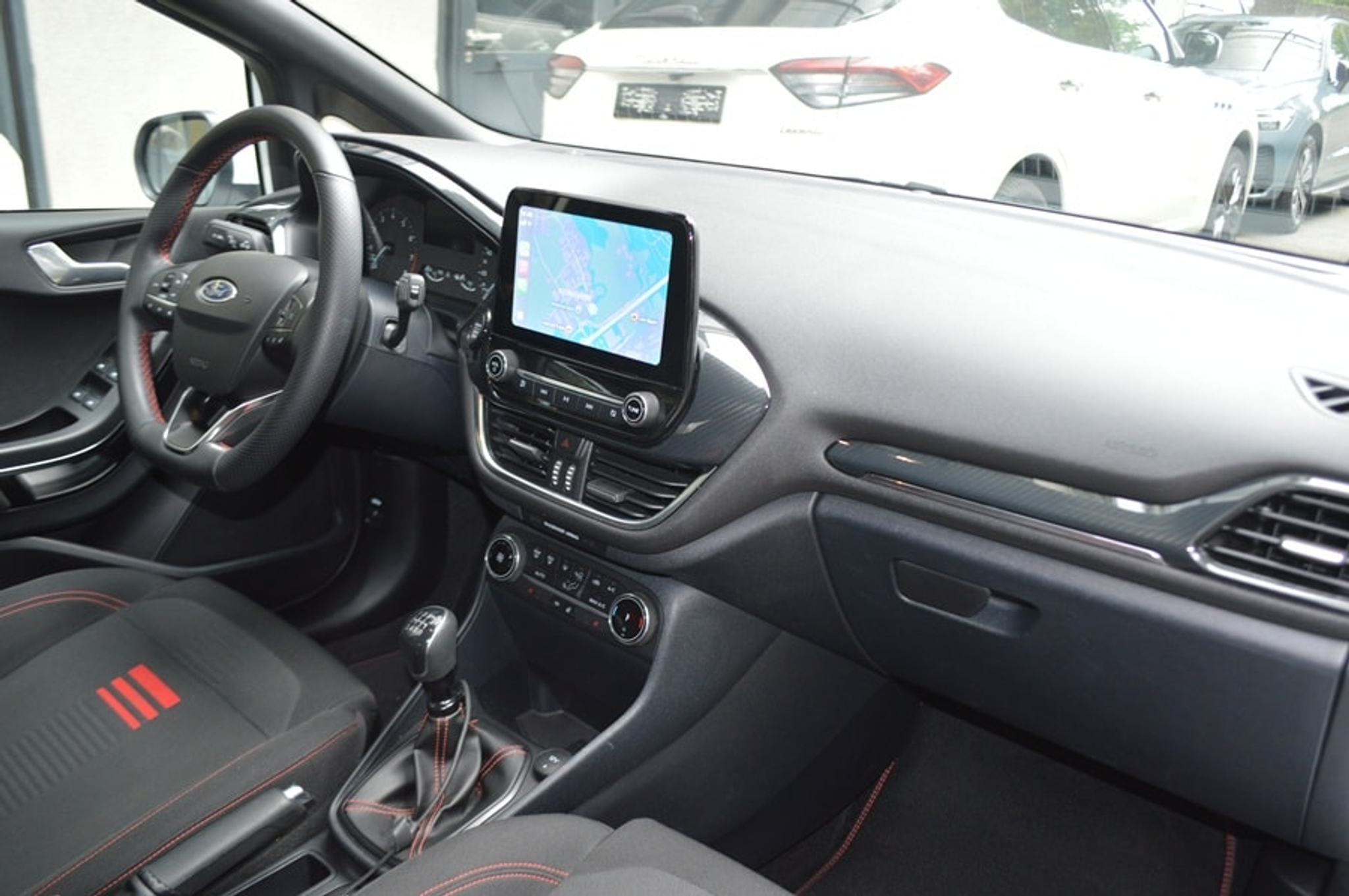 listing desktop thumbnail image 7