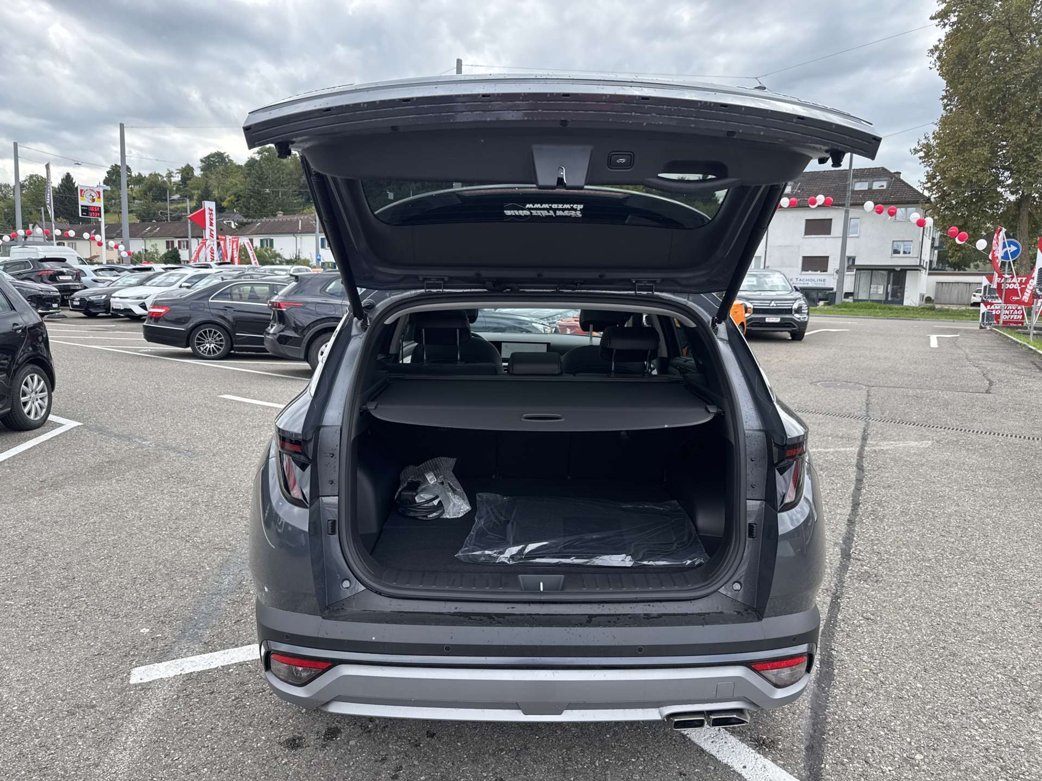 listing desktop thumbnail image 7