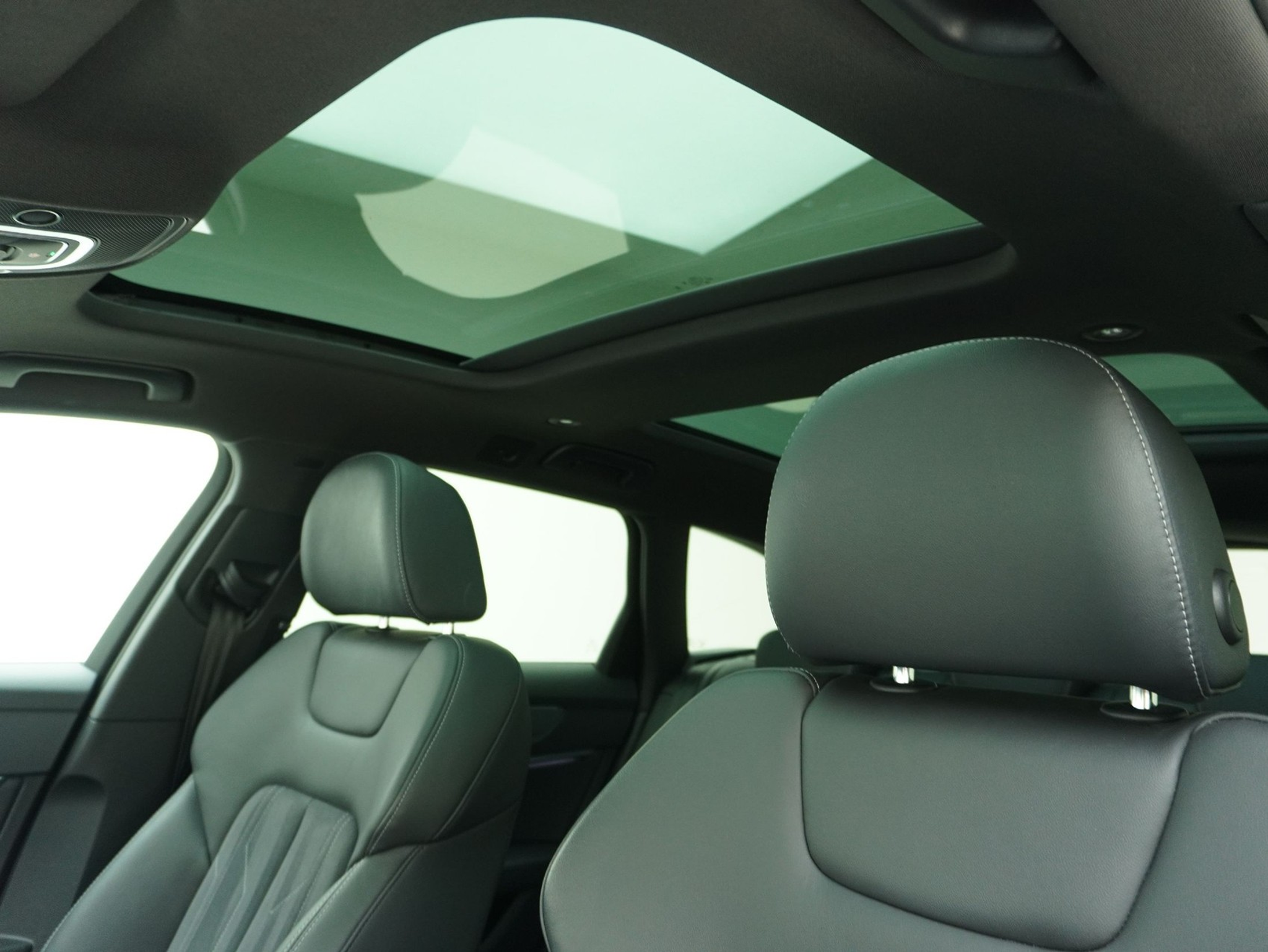 listing desktop thumbnail image 9