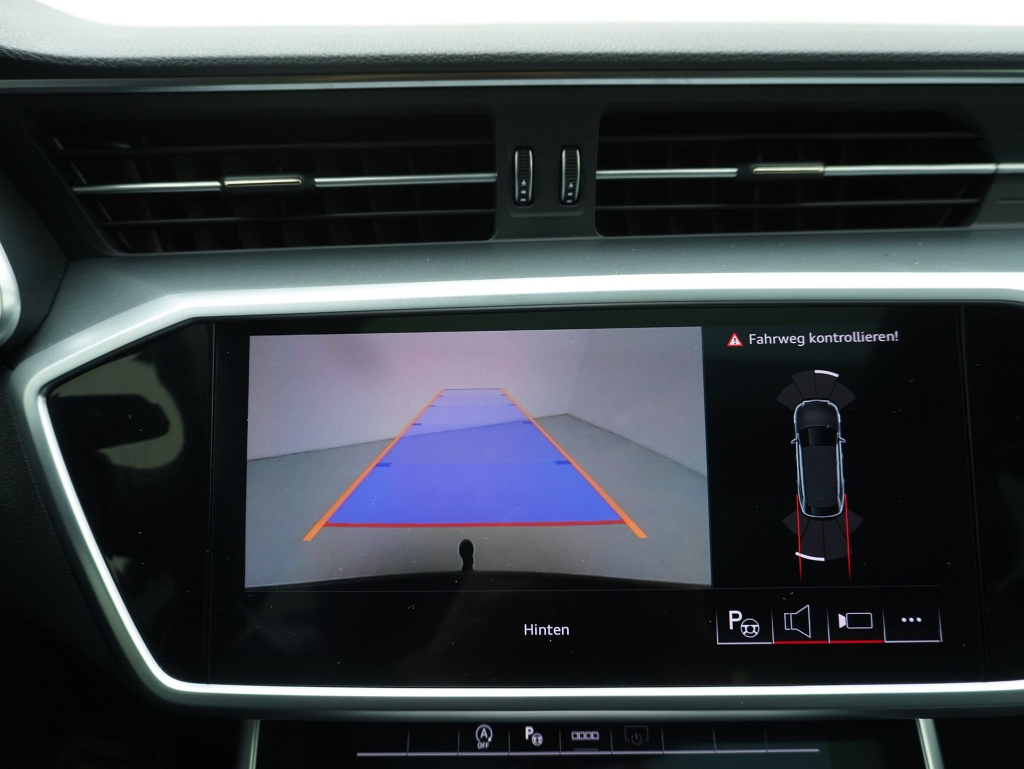 listing desktop thumbnail image 17