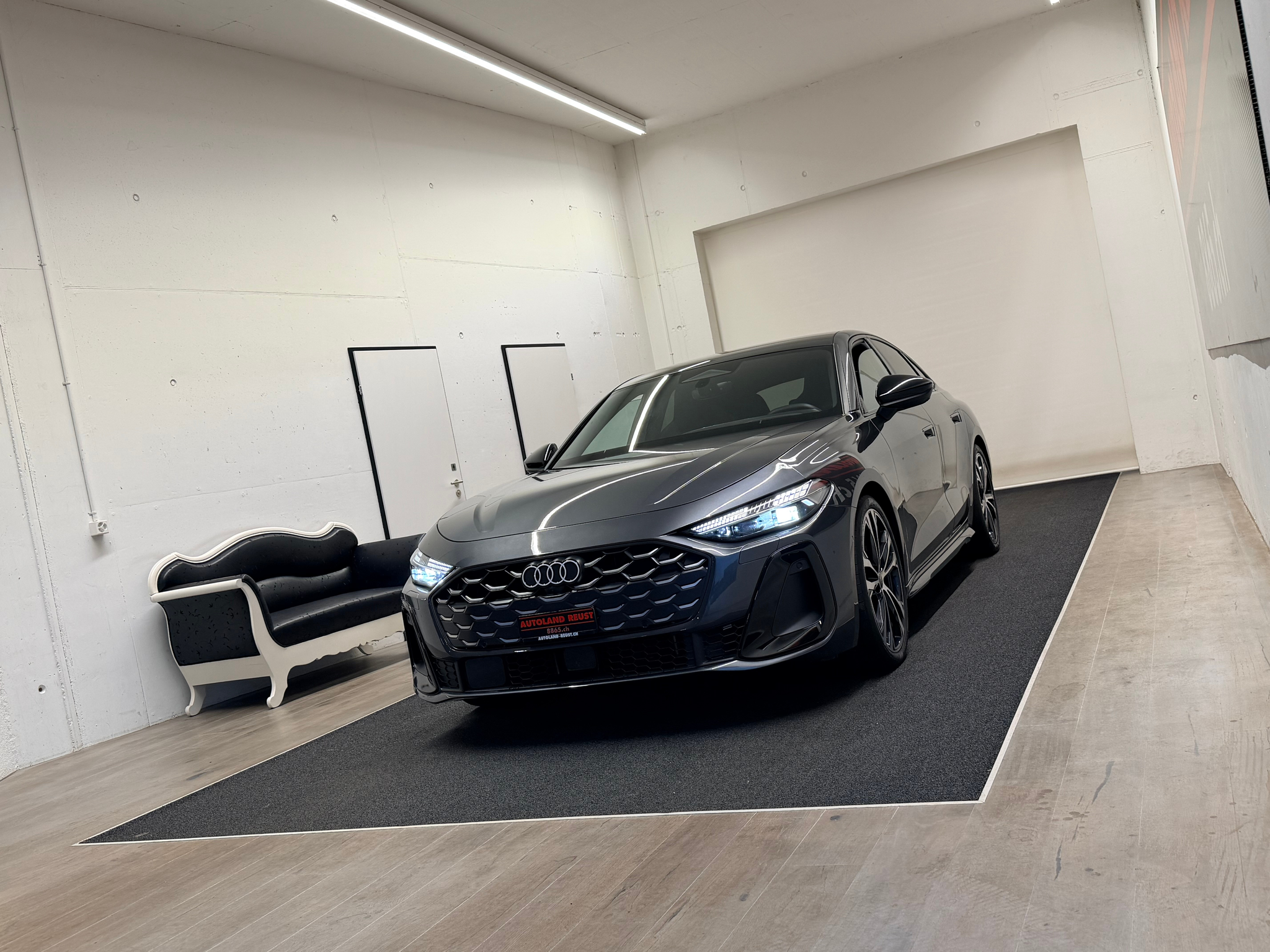 listing desktop thumbnail image 2