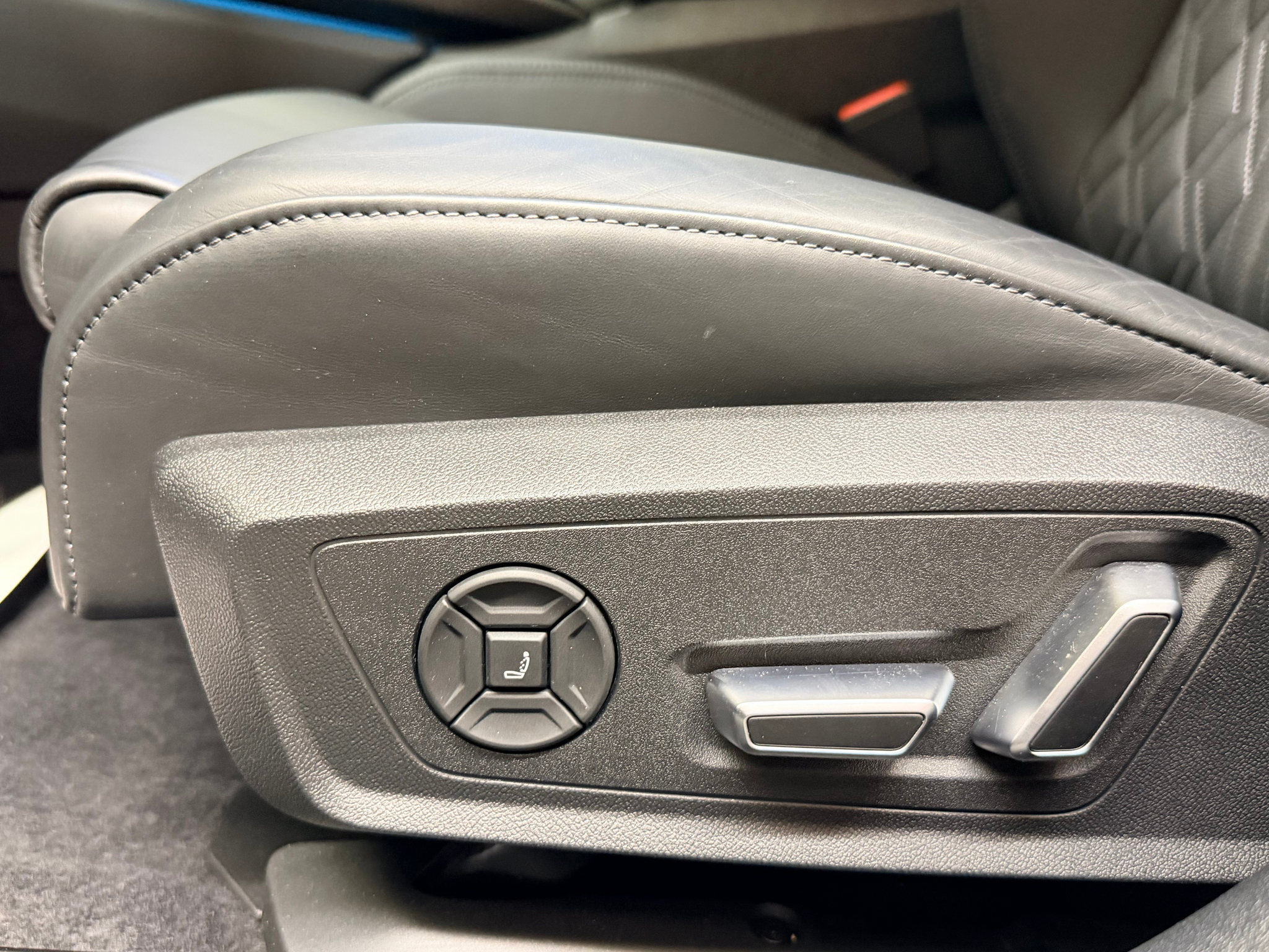 listing desktop thumbnail image 16