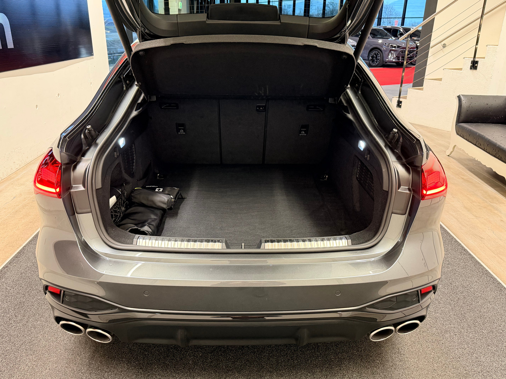 listing desktop thumbnail image 9