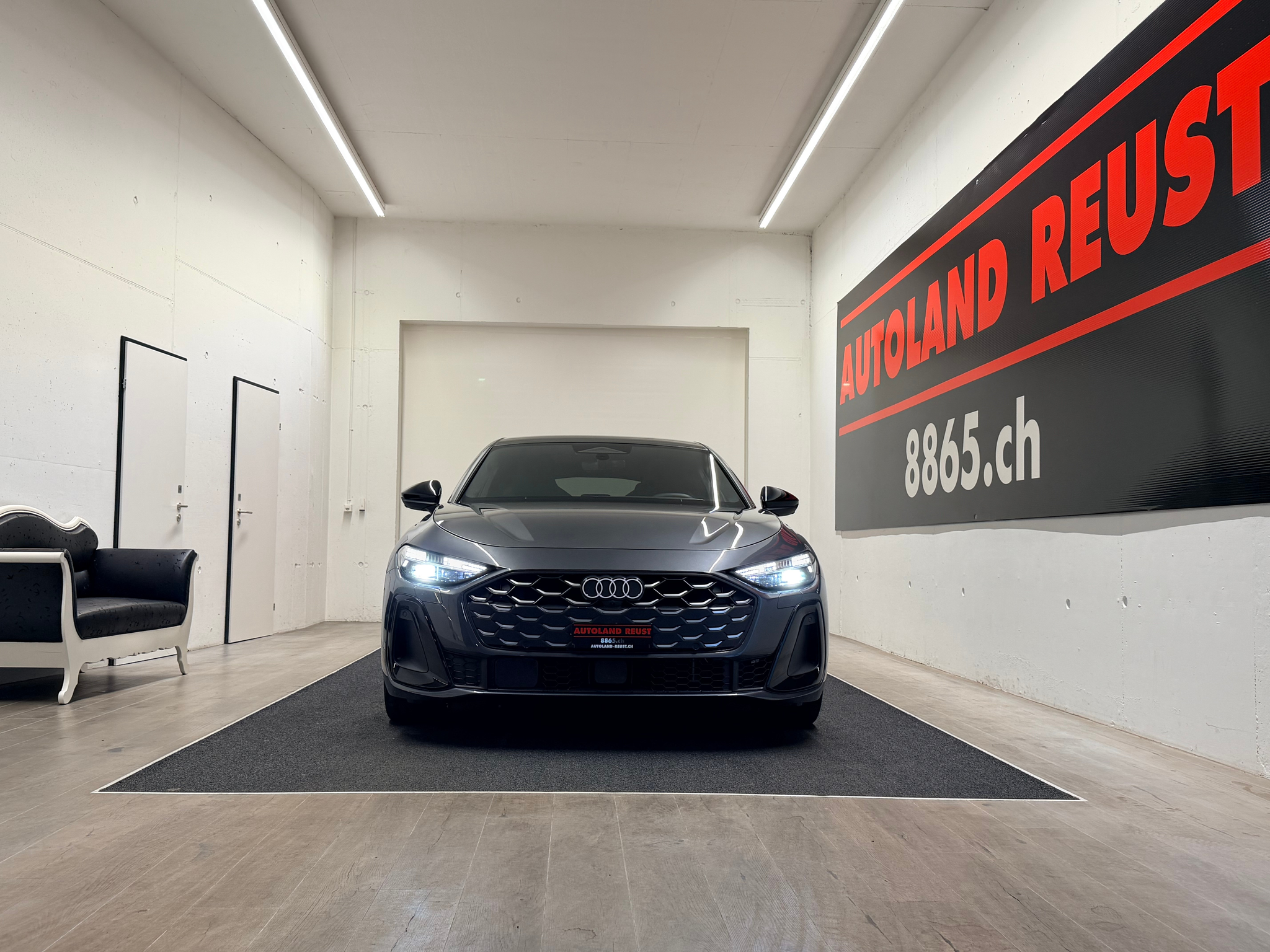 listing desktop thumbnail image 1