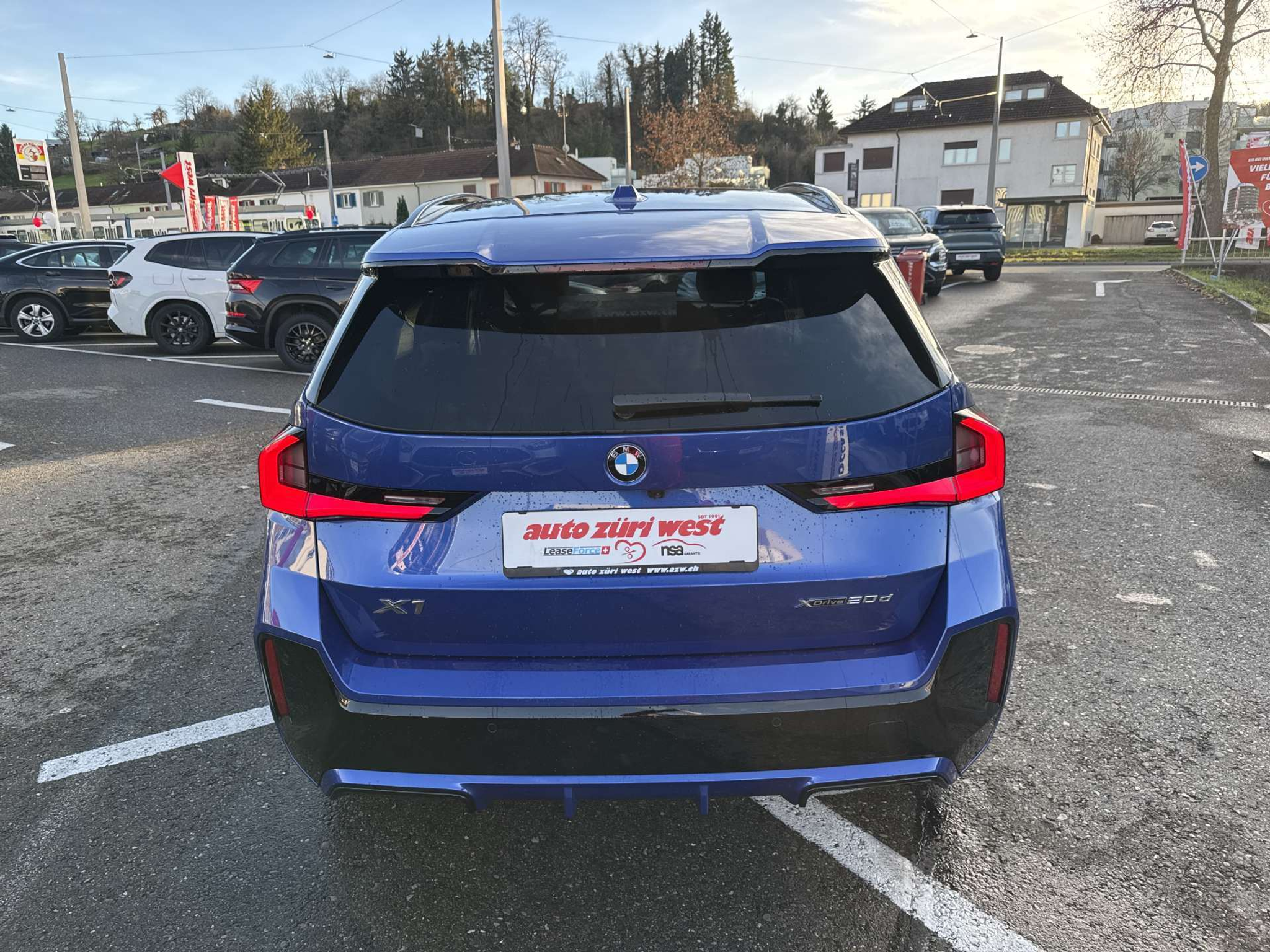 listing desktop thumbnail image 14