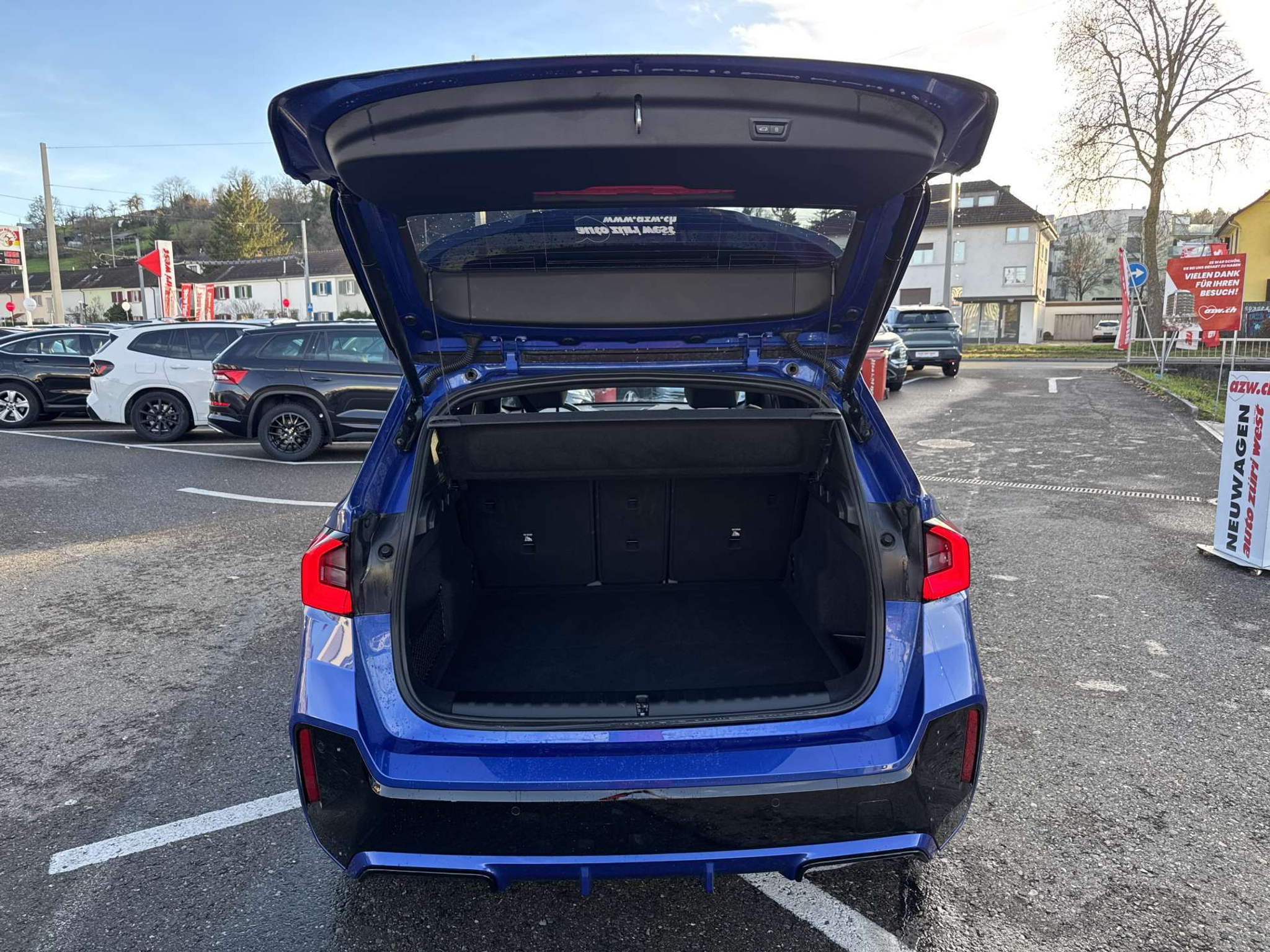 listing desktop thumbnail image 7