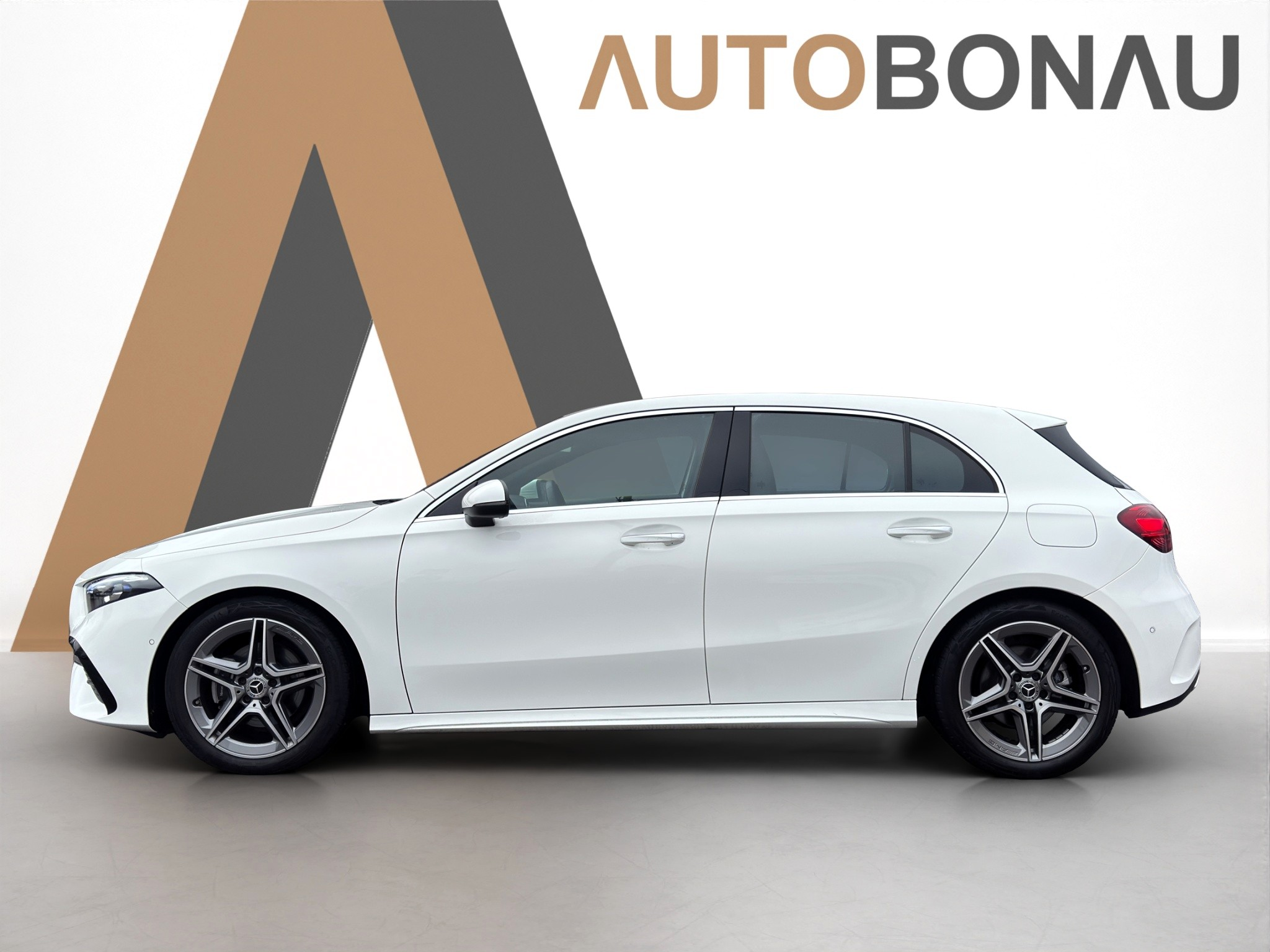 listing desktop thumbnail image 1