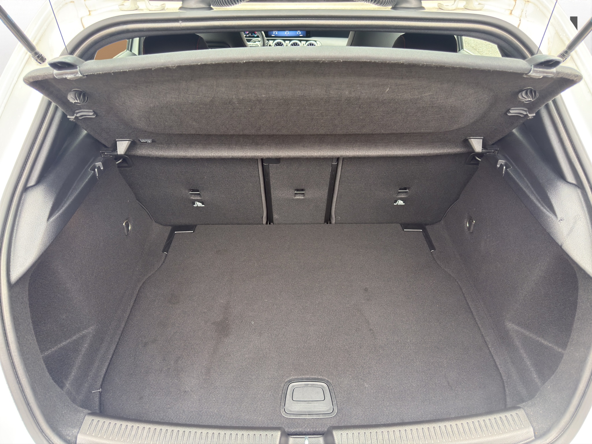 listing desktop thumbnail image 17