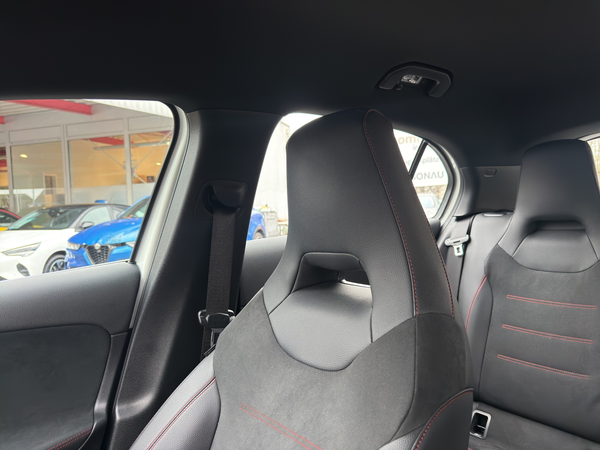 listing desktop thumbnail image 29