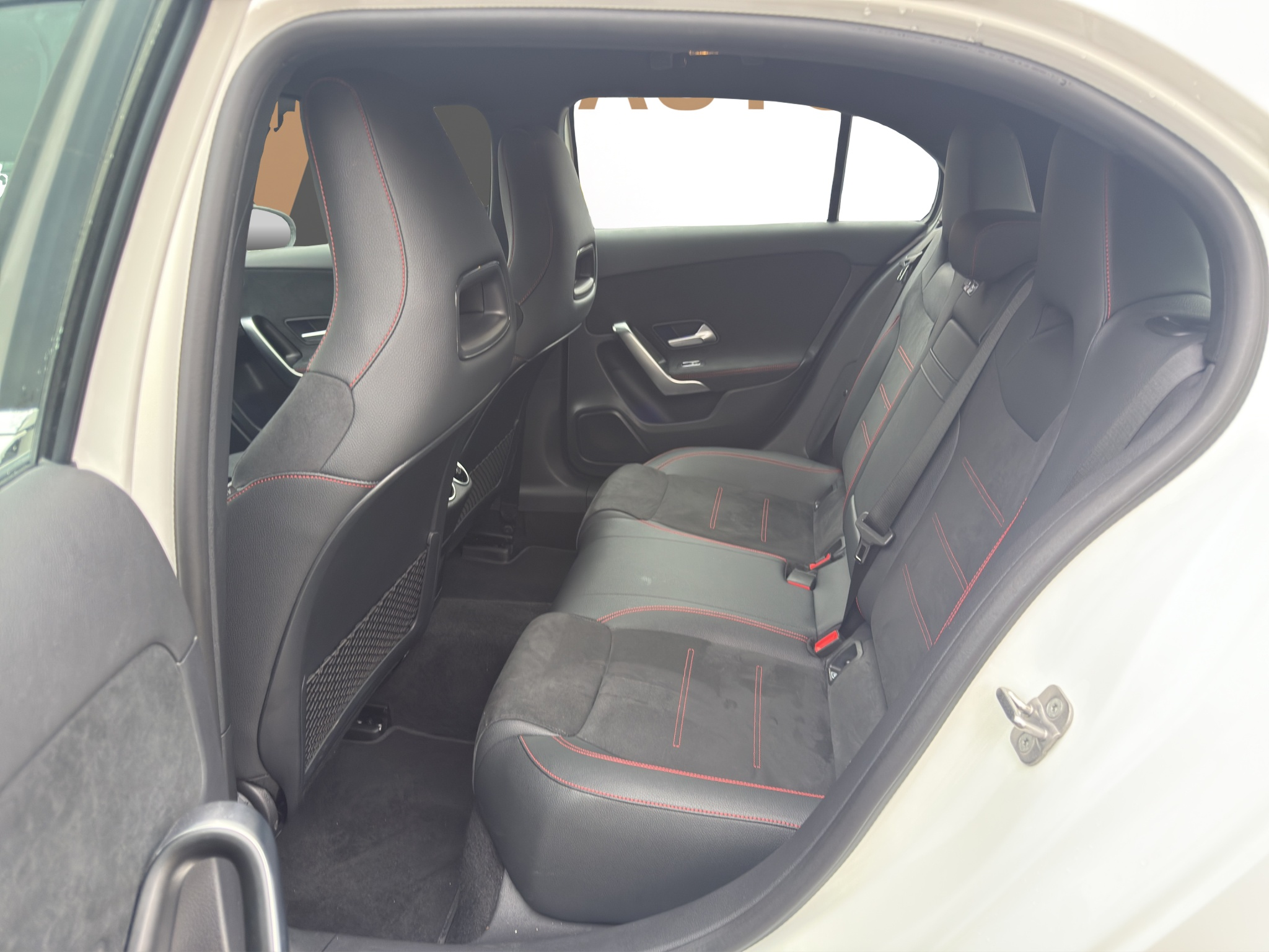 listing desktop thumbnail image 12