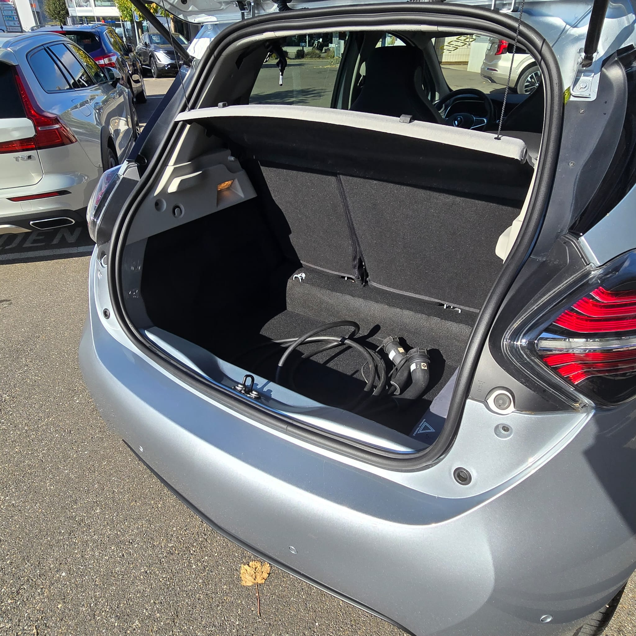 listing desktop thumbnail image 7