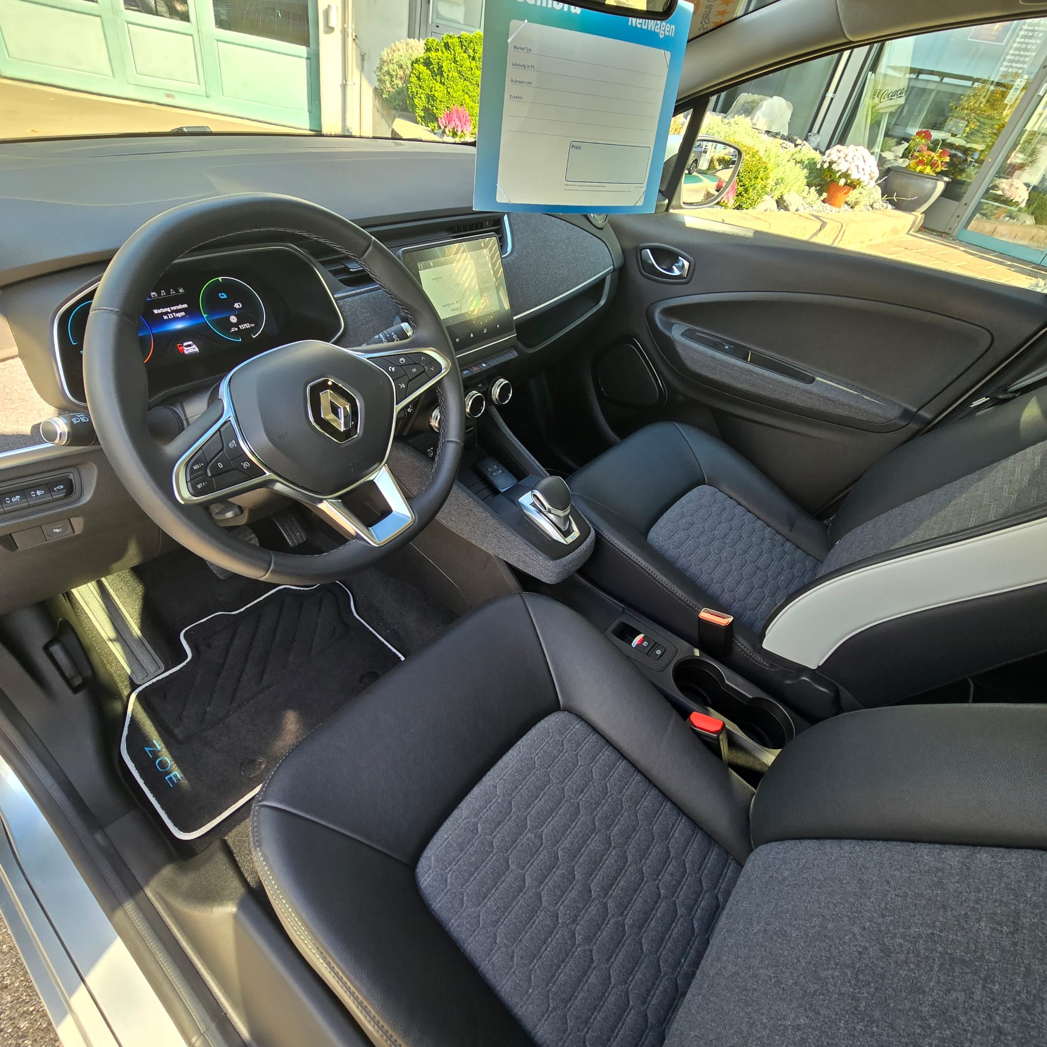 listing desktop thumbnail image 12