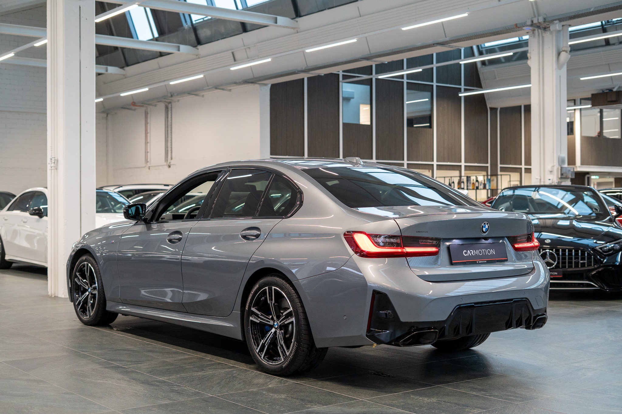 listing desktop thumbnail image 7