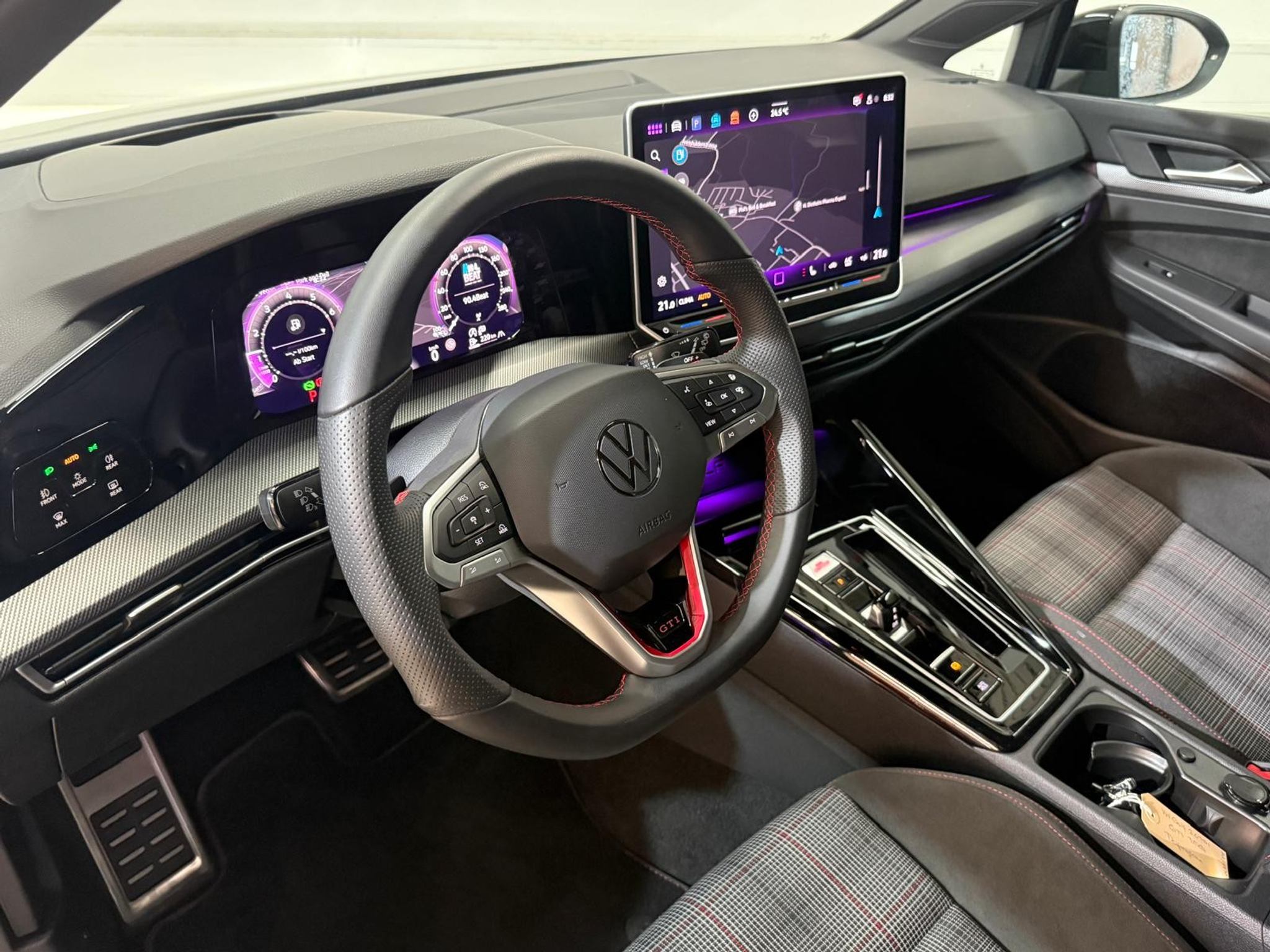 listing desktop thumbnail image 5