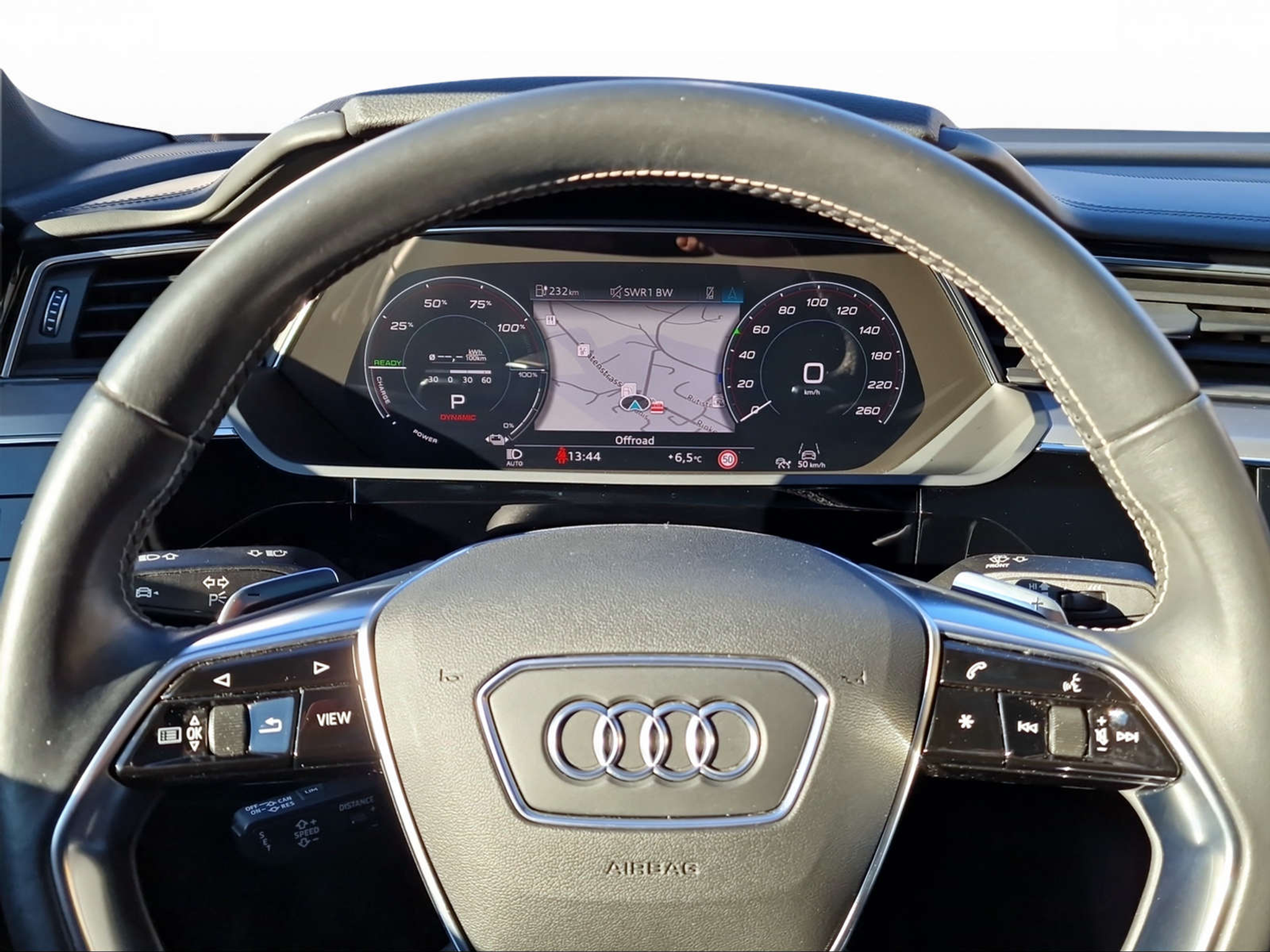 listing desktop thumbnail image 4