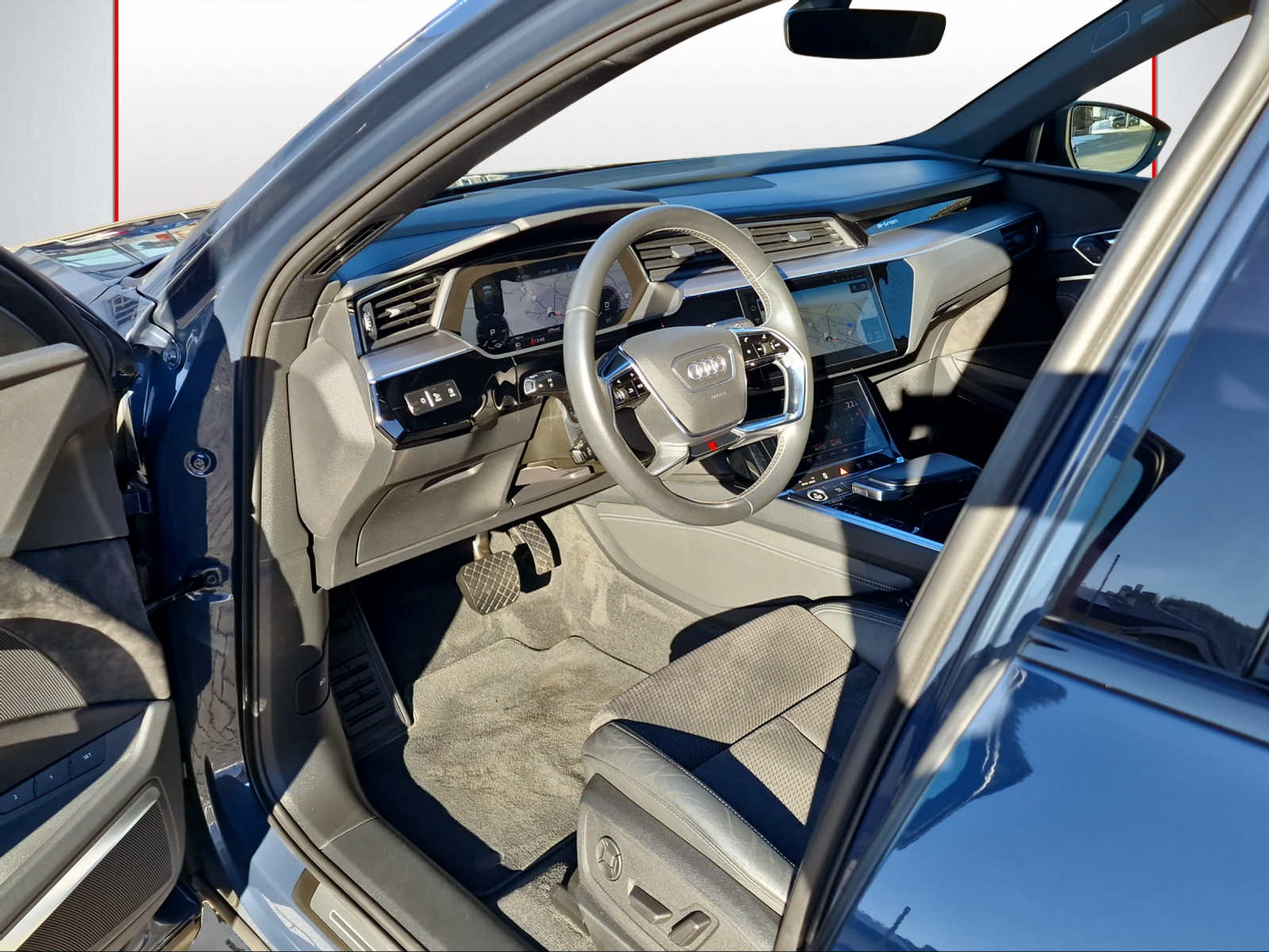 listing desktop thumbnail image 5