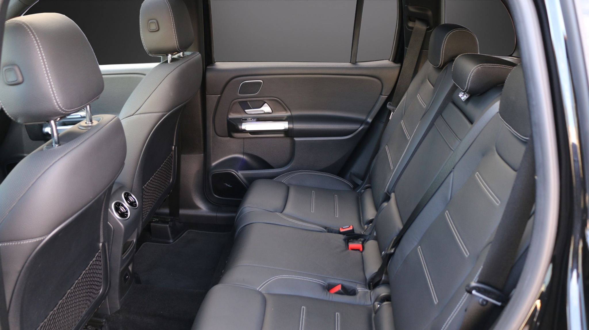 listing desktop thumbnail image 12