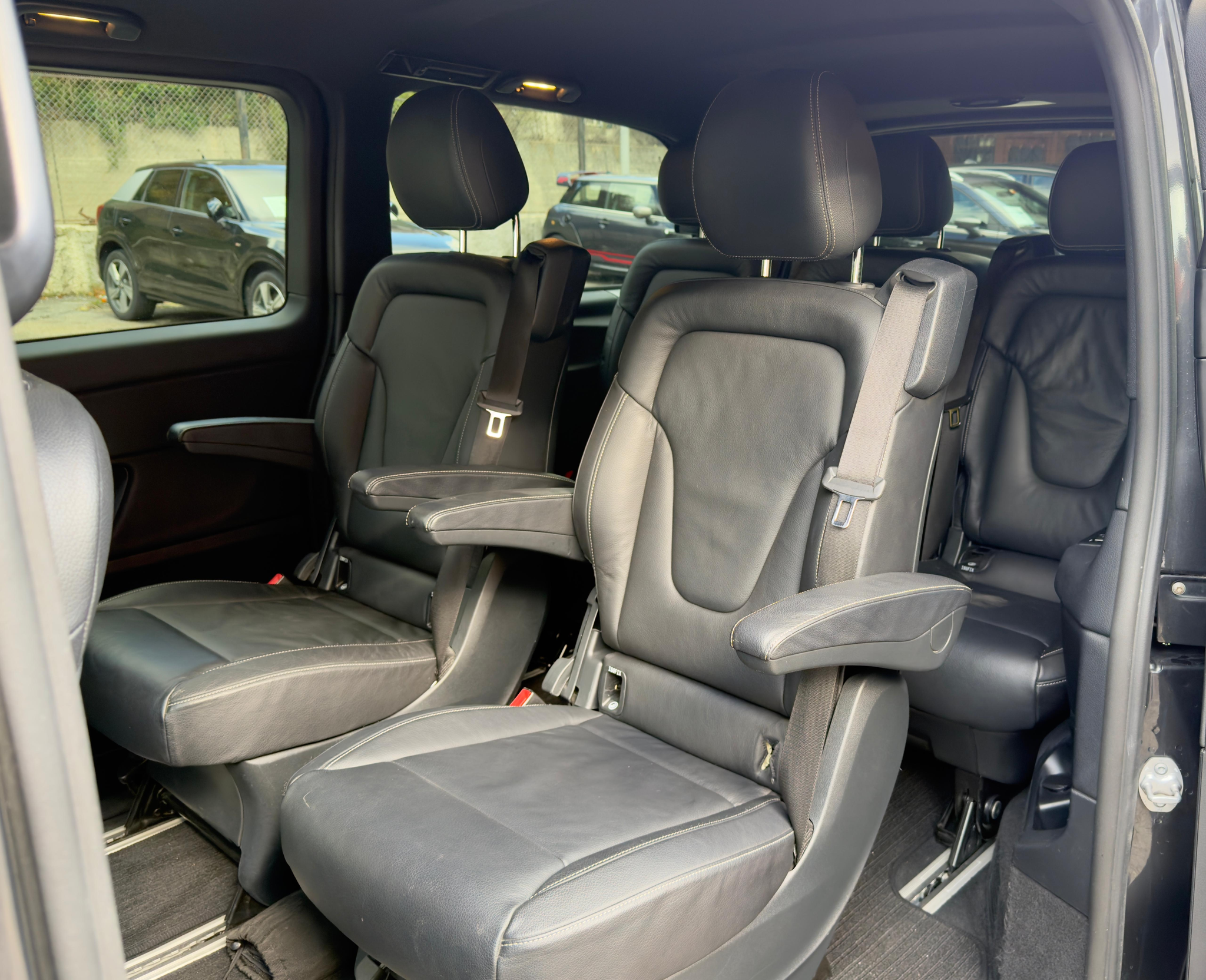 listing desktop thumbnail image 12