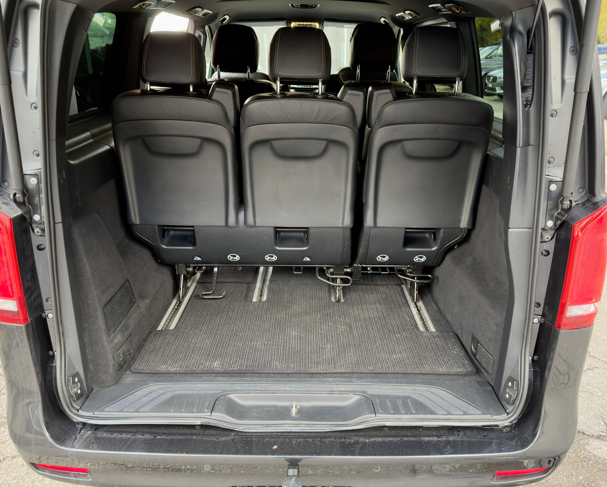 listing desktop thumbnail image 14