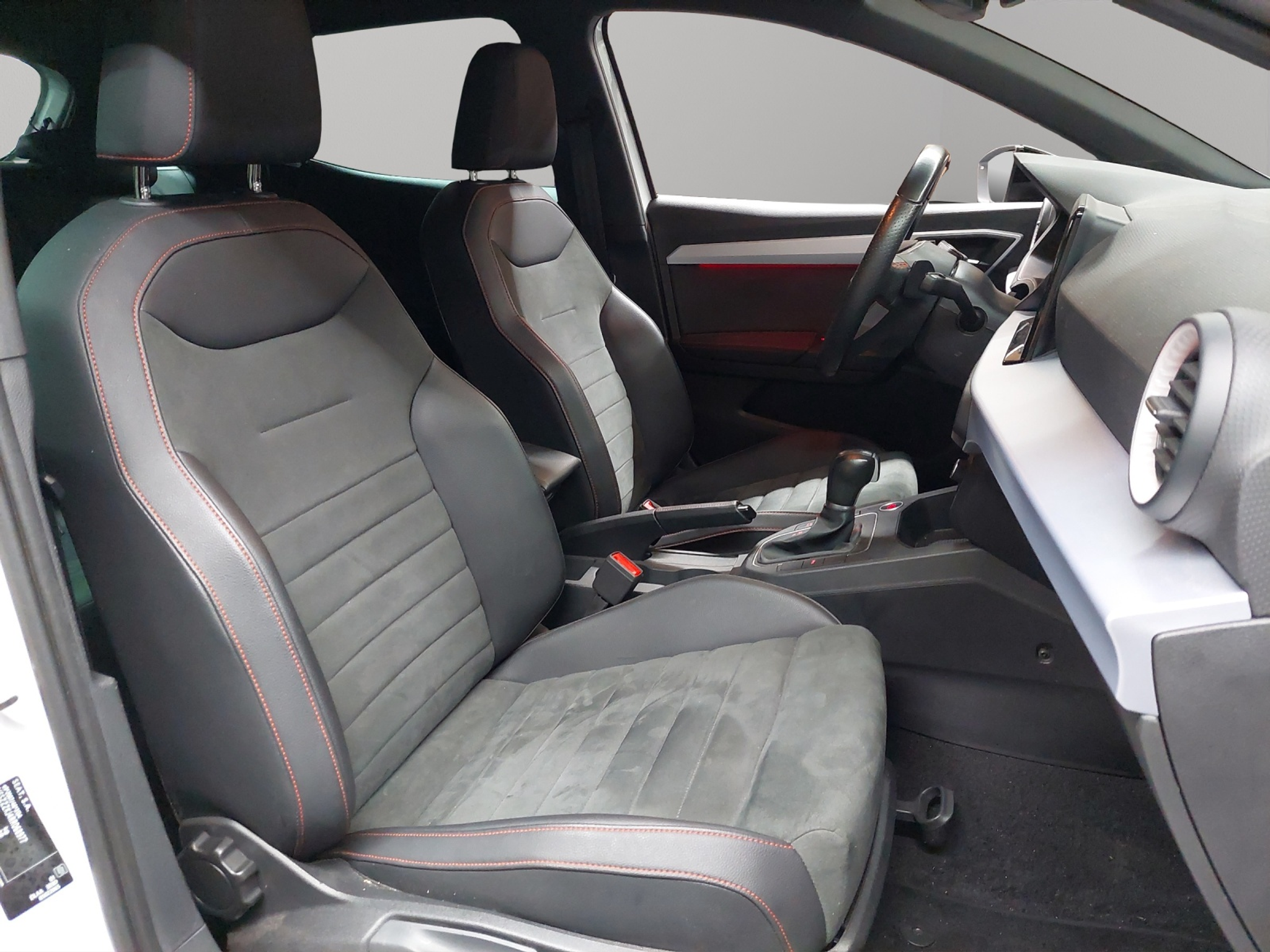 listing desktop thumbnail image 8