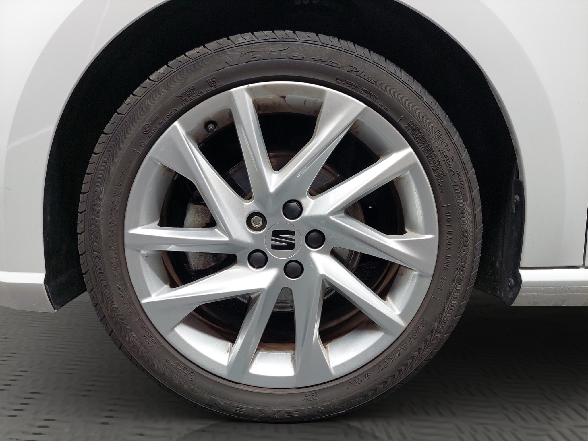 listing desktop thumbnail image 11