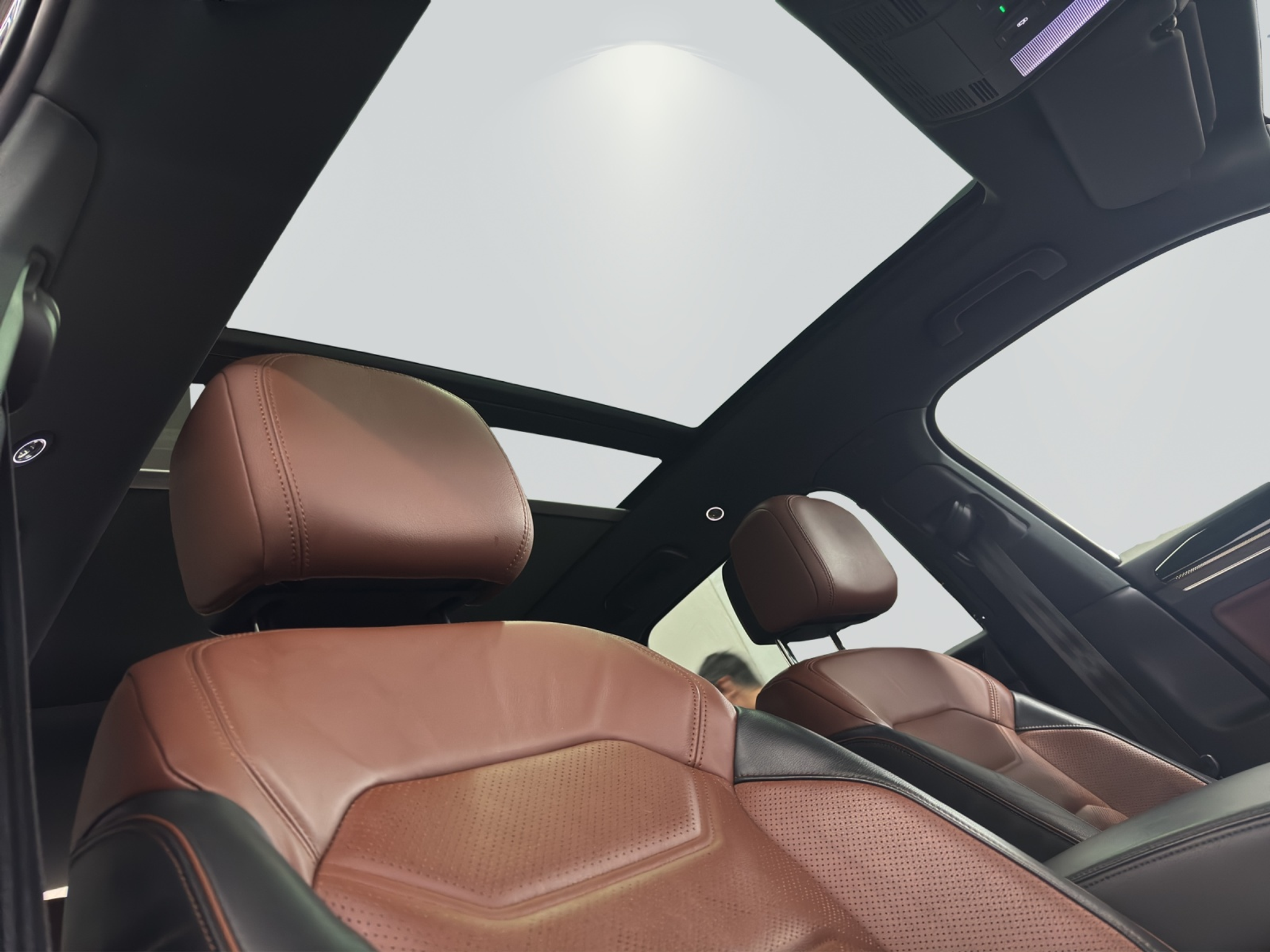 listing desktop thumbnail image 11