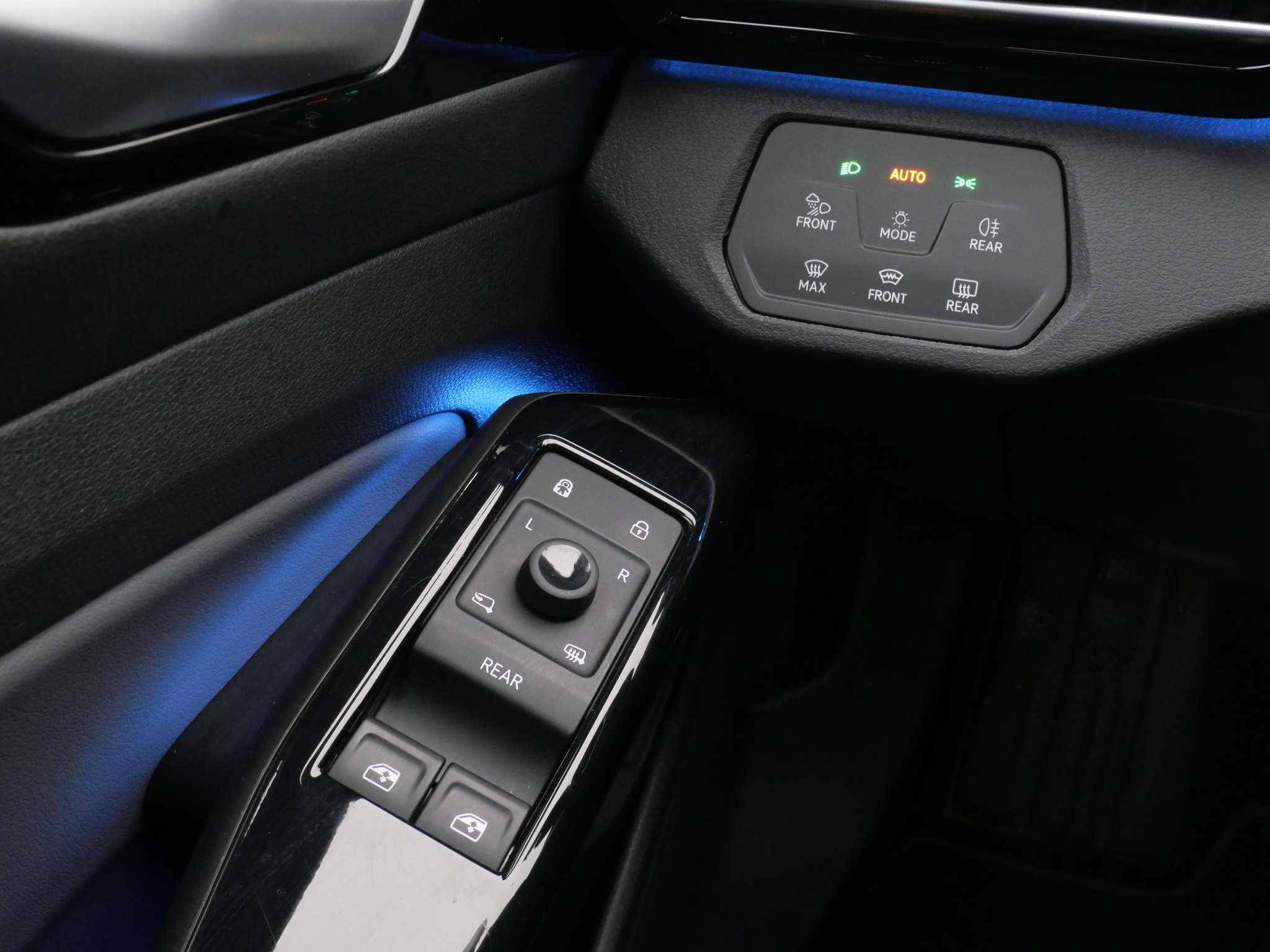 listing desktop thumbnail image 24