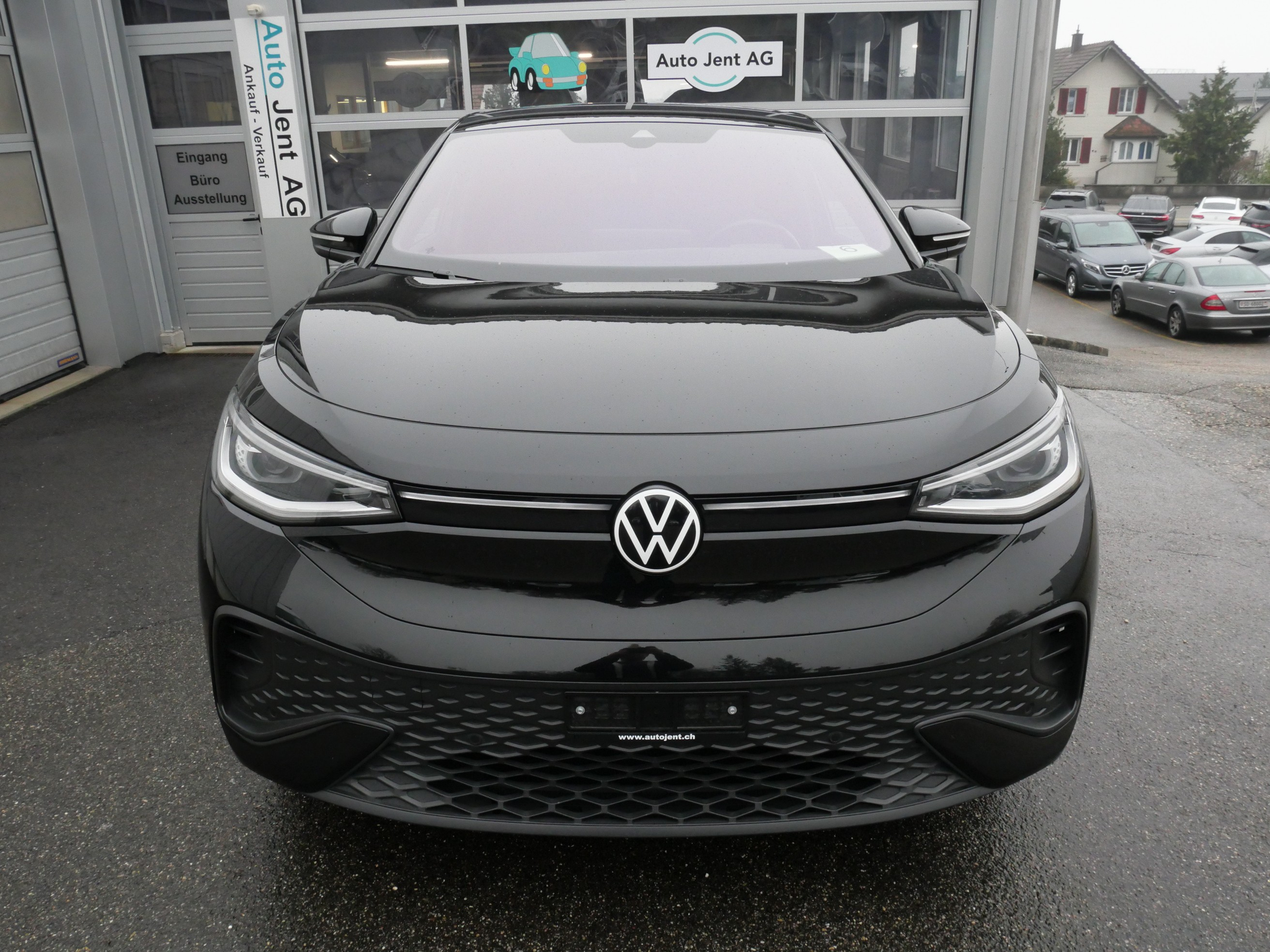 listing desktop thumbnail image 3