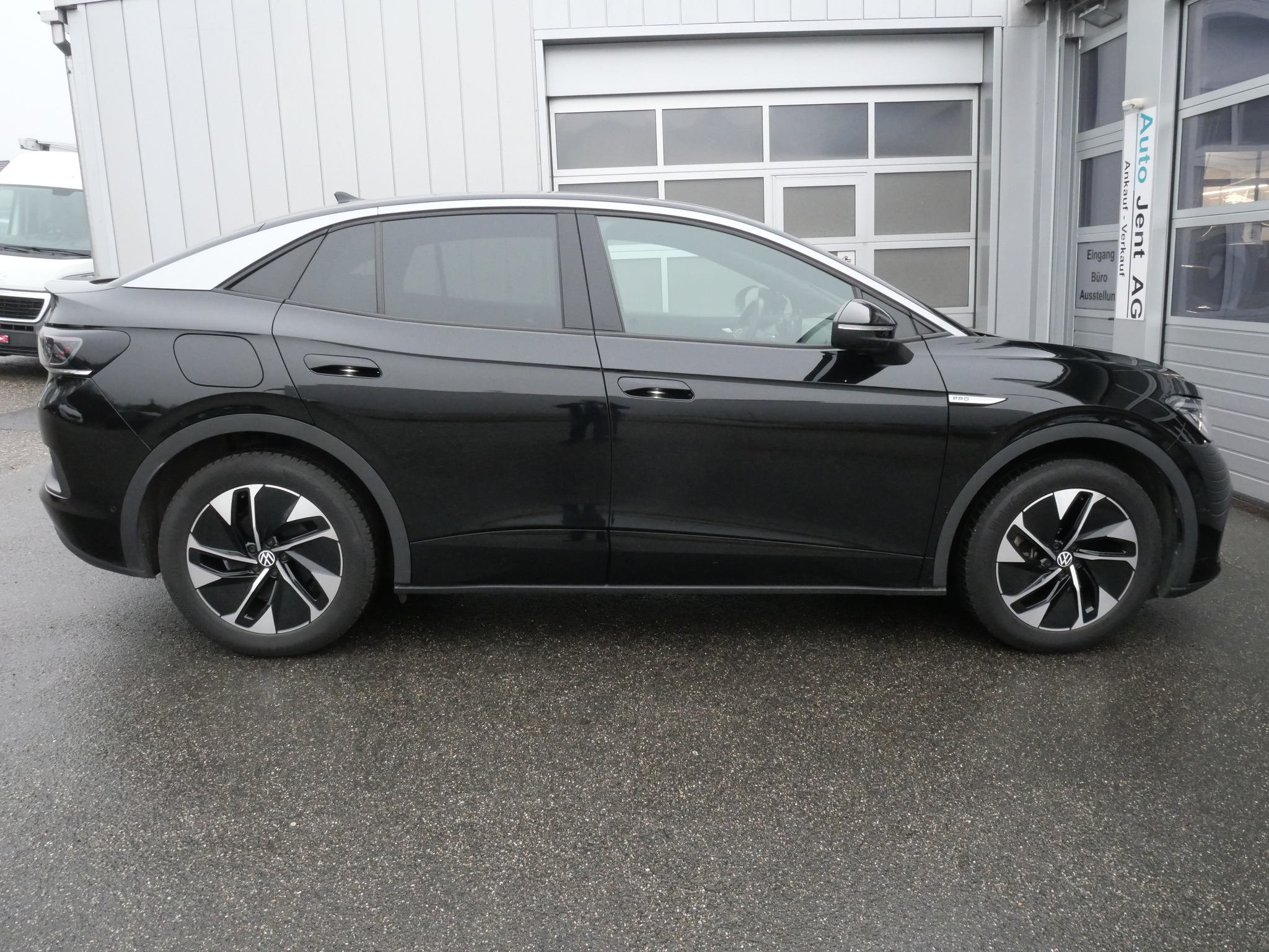 listing desktop thumbnail image 5