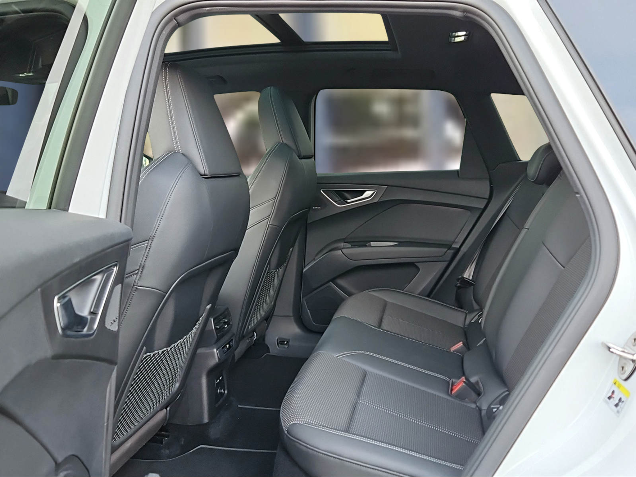 listing desktop thumbnail image 10