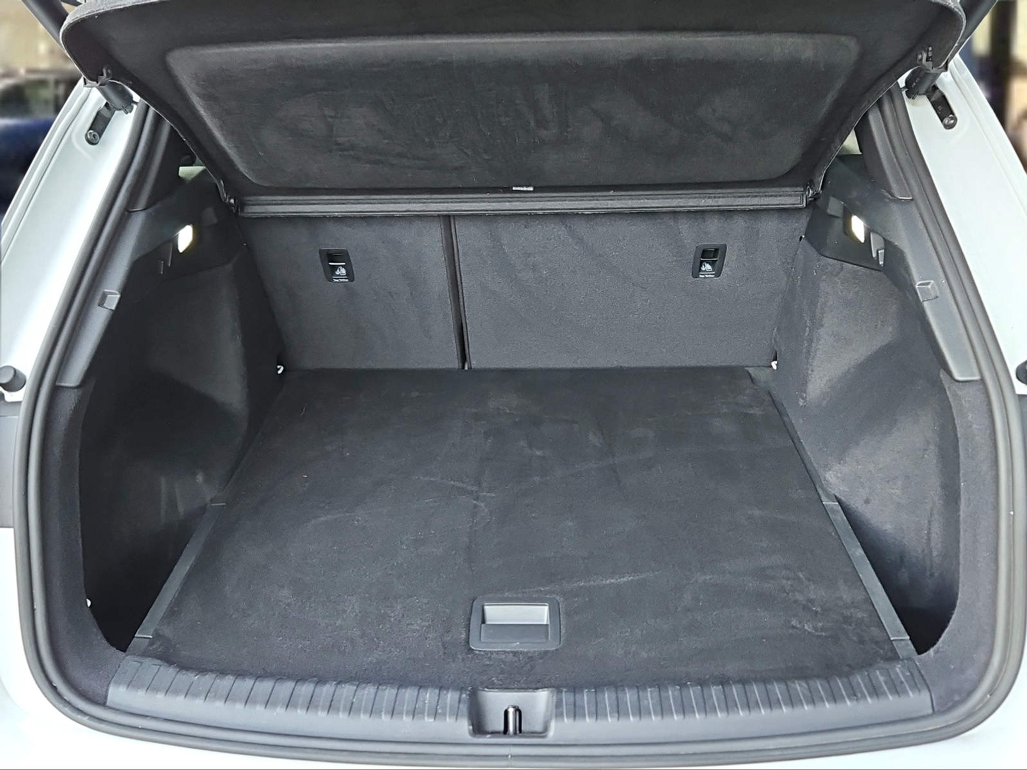 listing desktop thumbnail image 6