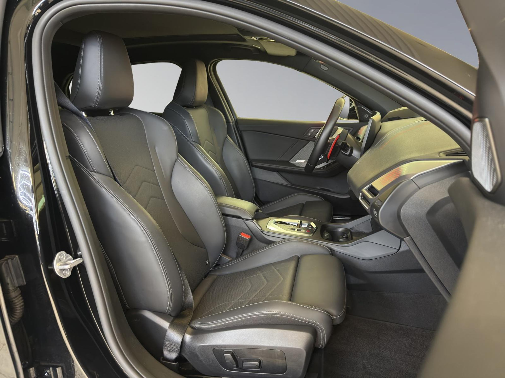 listing desktop thumbnail image 19