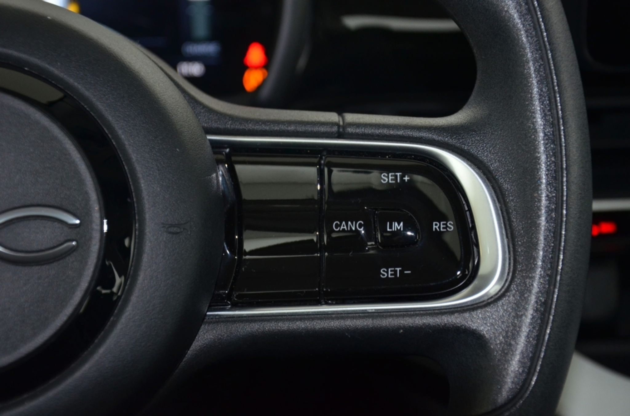 listing desktop thumbnail image 18