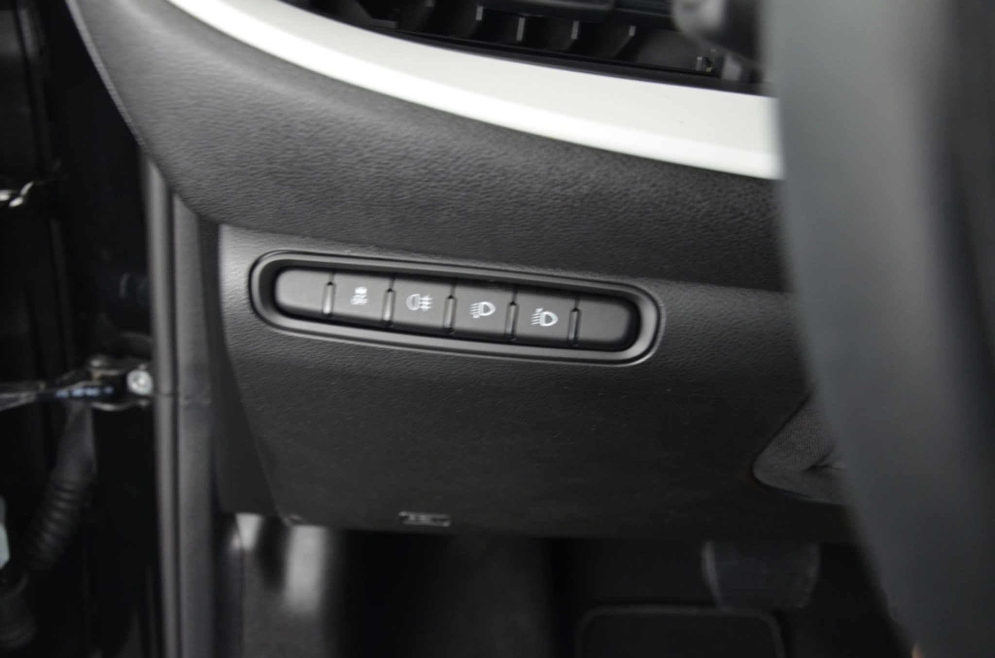 listing desktop thumbnail image 21