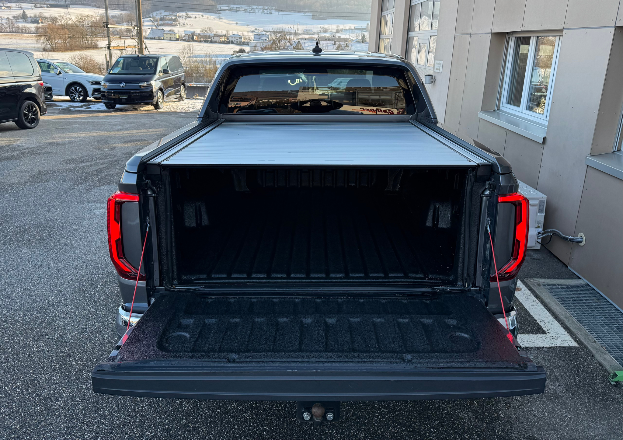 listing desktop thumbnail image 29