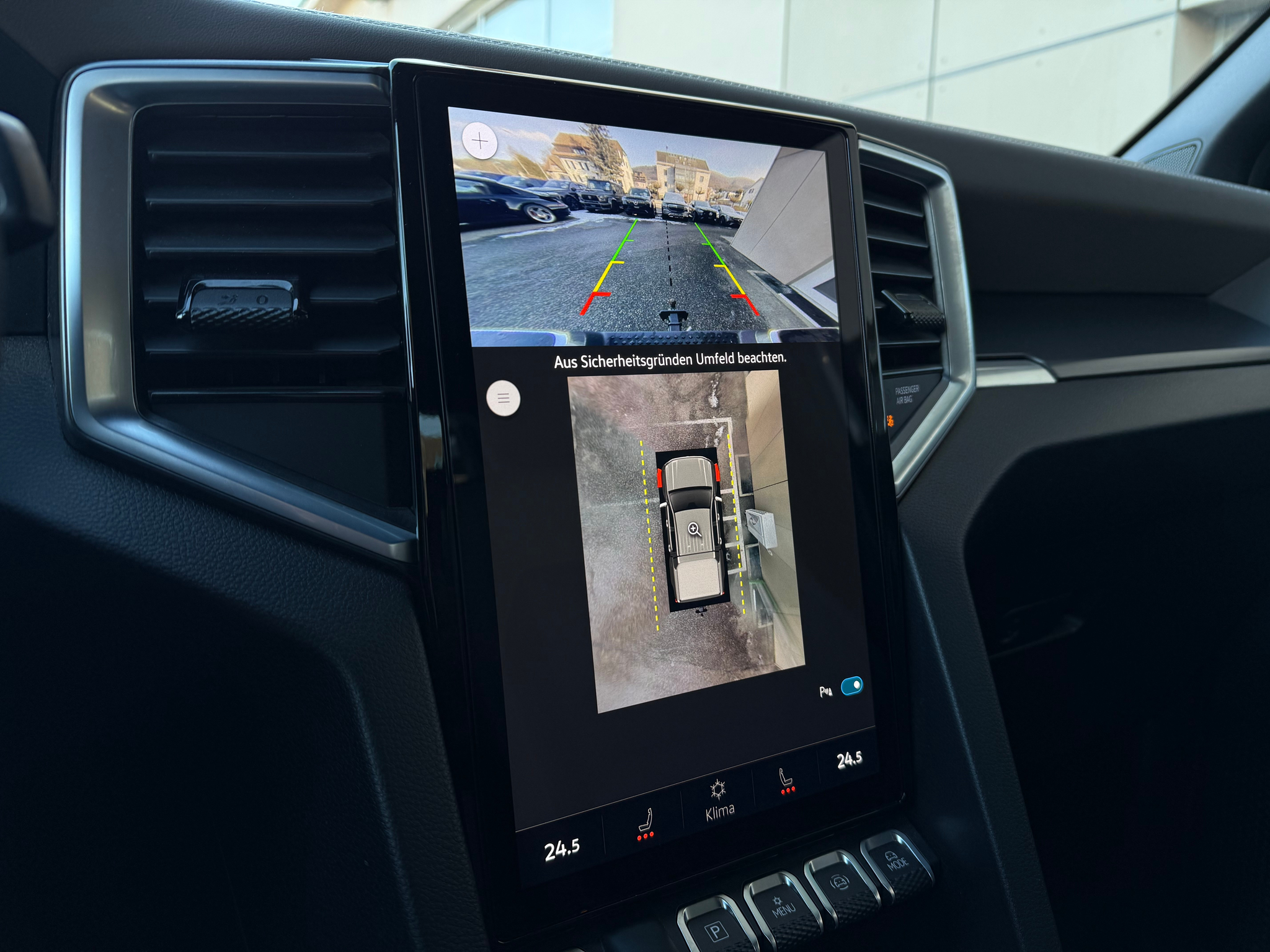 listing desktop thumbnail image 17