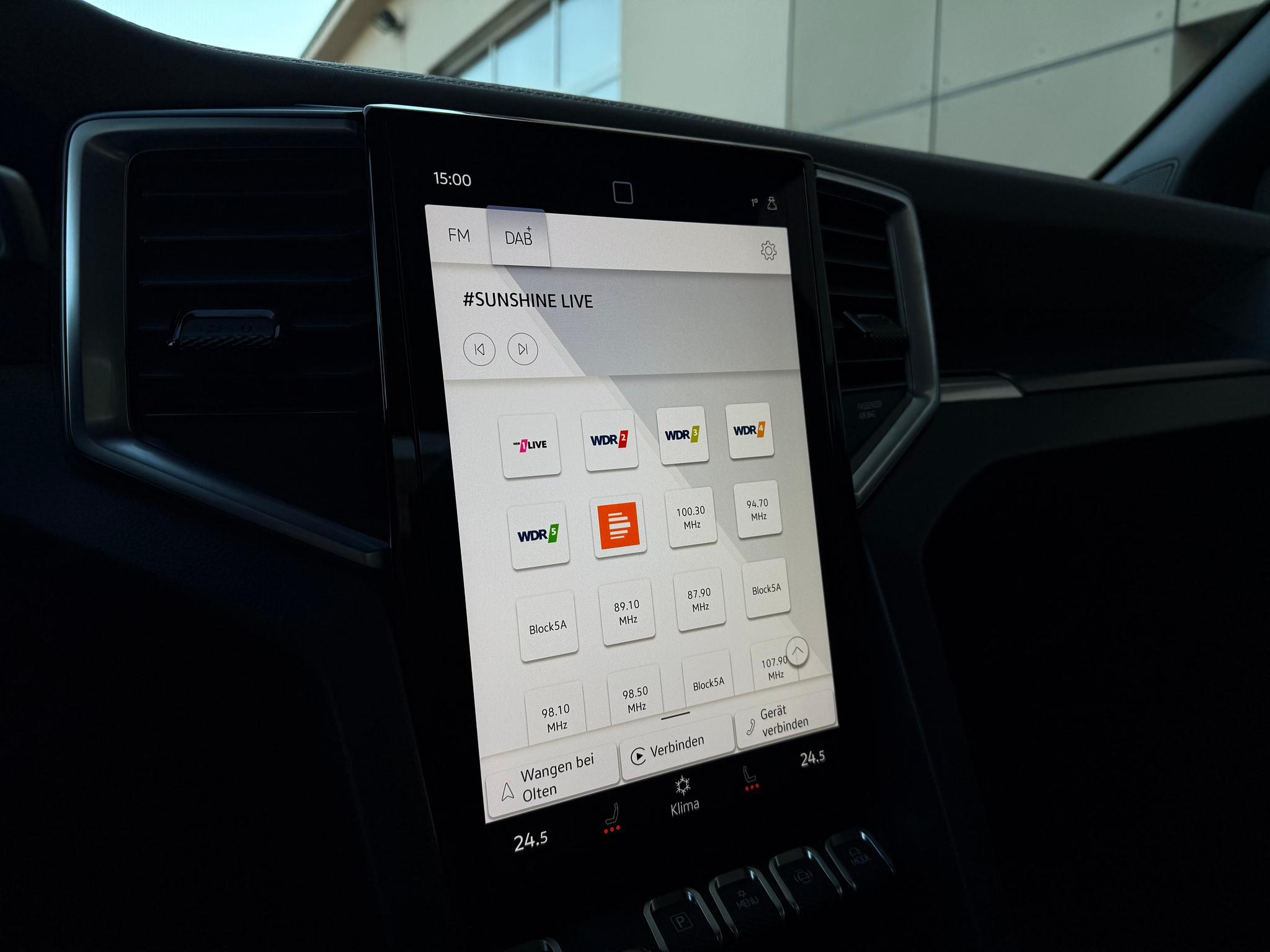 listing desktop thumbnail image 18