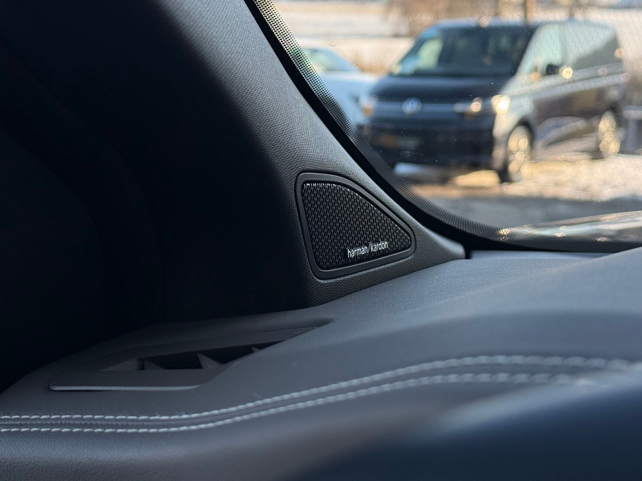 listing desktop thumbnail image 23